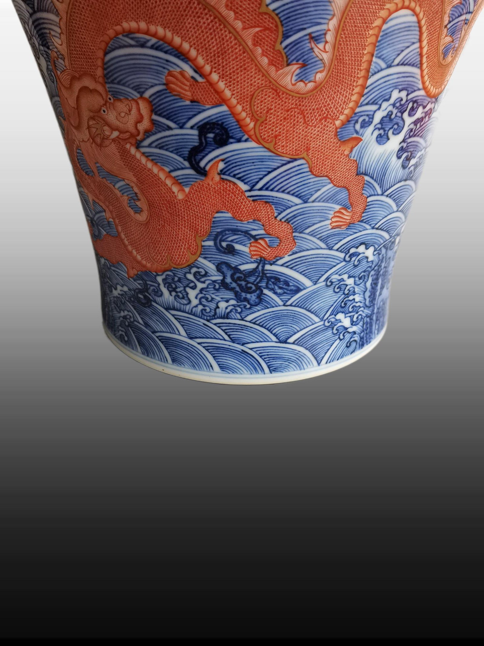 A Exquisite Iron-Red Dragon Pattern Vase - 6