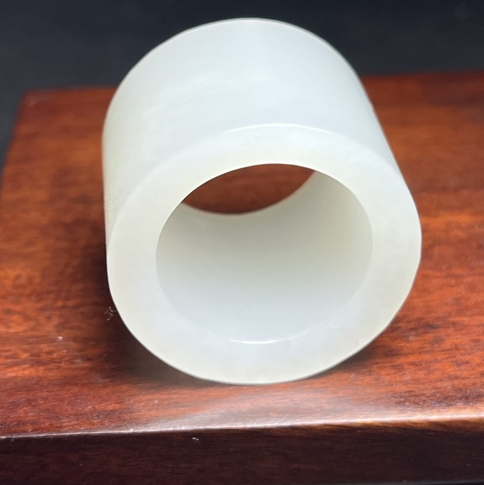 A Exquisite Hotan Jade Thumb Ring - 5
