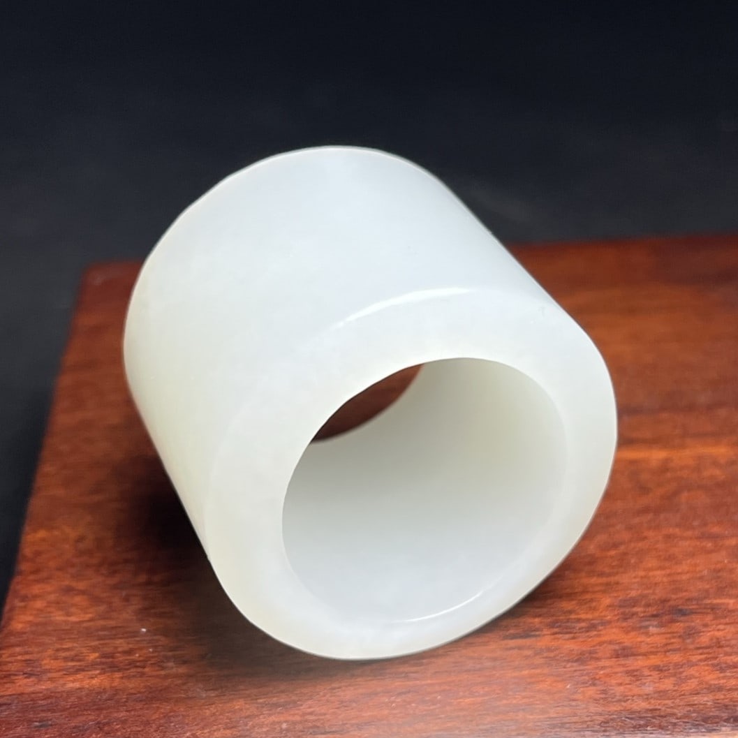 A Exquisite Hotan Jade Thumb Ring - 6