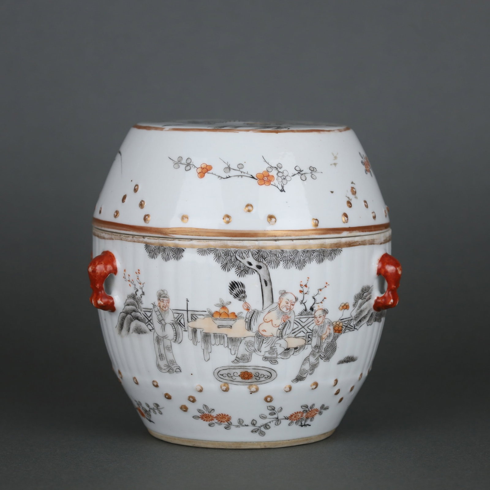 A Exquisite Iron Red Ink Color Figure Story Pattern Jar: A Exquisite Iron Red Ink Color Figure Story Pattern Jar,Qing Dynasty, China,Xianfeng Six-character Mark,Size:5.3inx5.2in