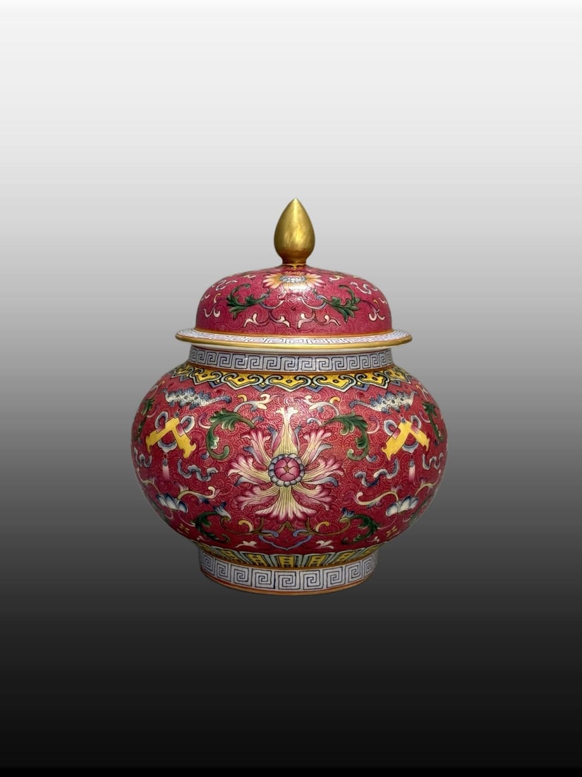 A Exquisite Ruby Red-Ground Lotus Flower Pattern Jar: A Exquisite Ruby Red-Ground Lotus Flower Pattern Jar,Qing Dynasty, China,Qianlong Six-character Mark,Size:6.9inx6.3in