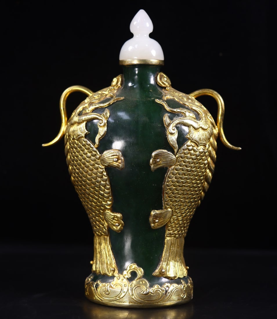 A Exquisite Hotan Jasper Cover with Gold Fish Pattern Vase: A Exquisite Hotan Jasper Cover with Gold Fish Pattern Vase,Qing Dynasty, China,Size:8.7inx5.7inx3.3in,Weight:1123g 和田碧玉包金鱼纹瓶,中