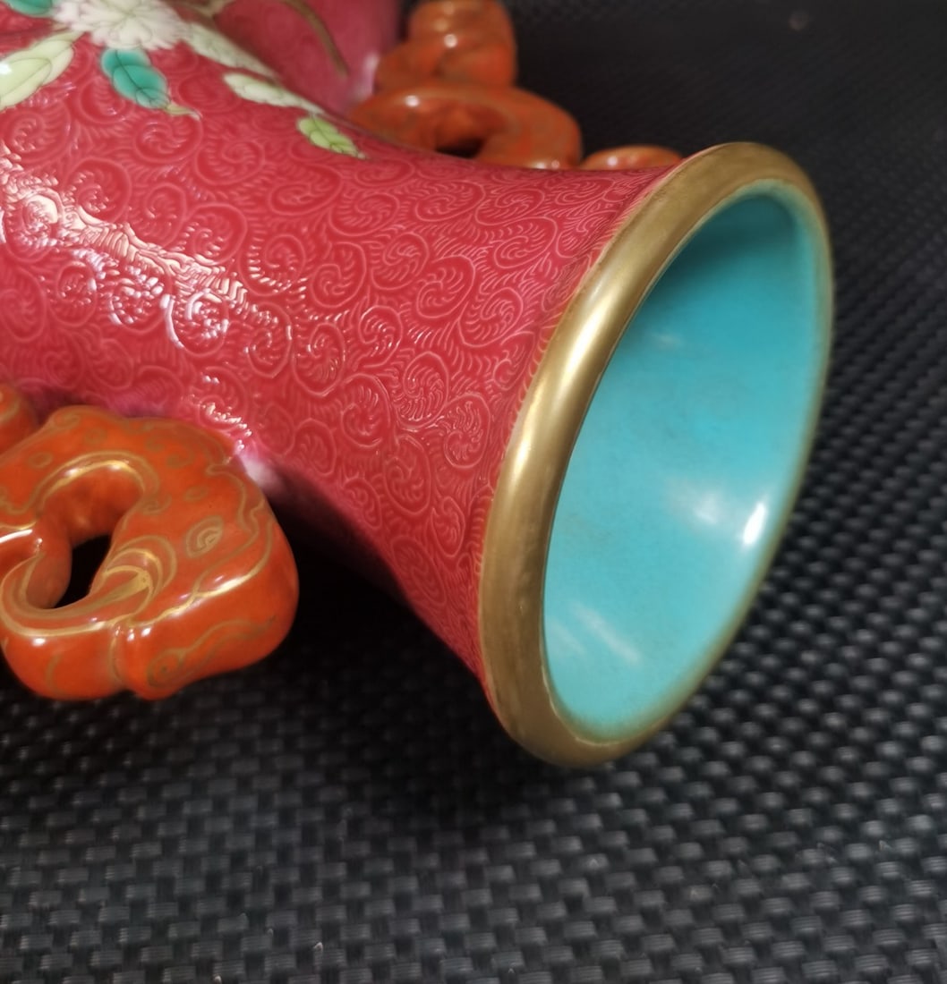 A Exquisite Ruby Red-Glazed Bats and Peach Pattern Vase - 7