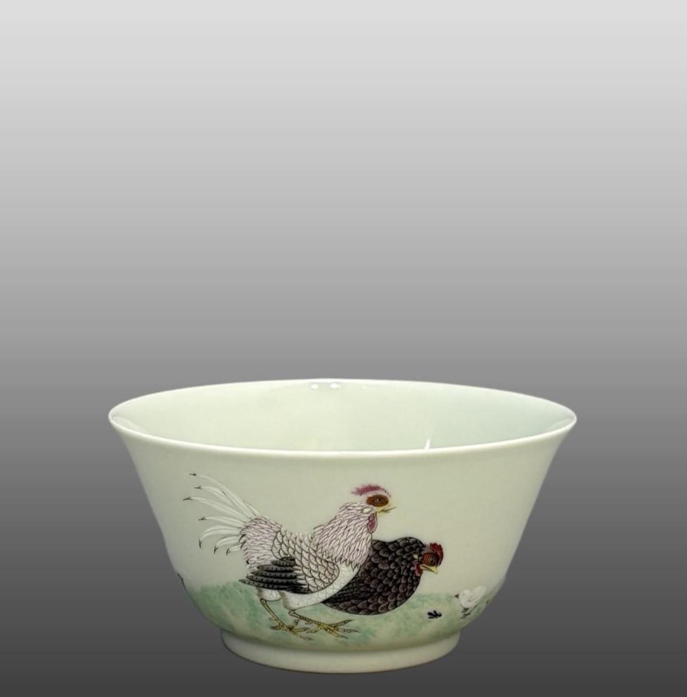 A Exquisite Famille-Rose Fowl Pattern Cup: A Exquisite Famille-Rose Fowl Pattern Cup,Qing Dynasty, China,Yongzheng Six-character Mark,Size:1.9inx3.7in