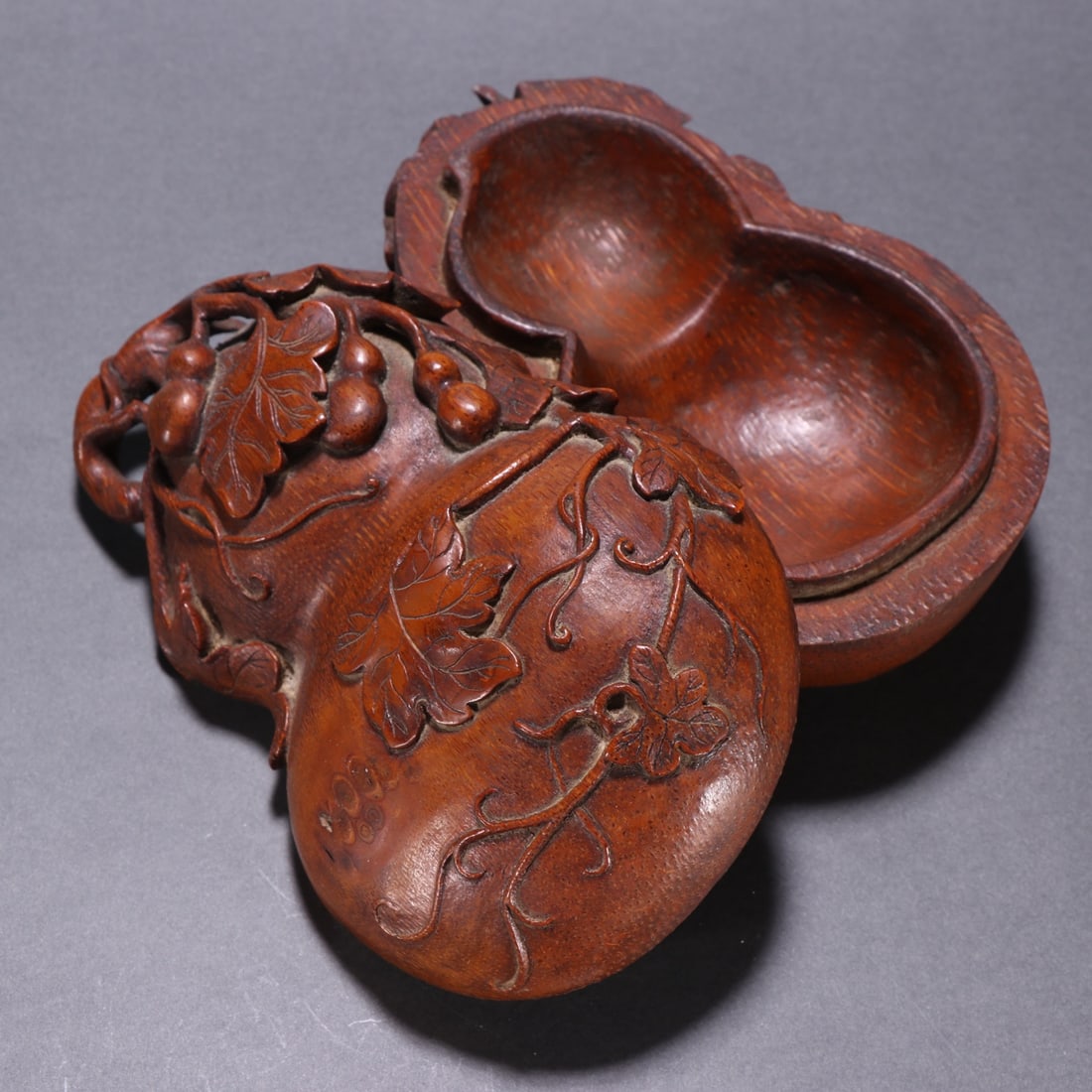 A Exquisite Bamboo Gourd Box - 4