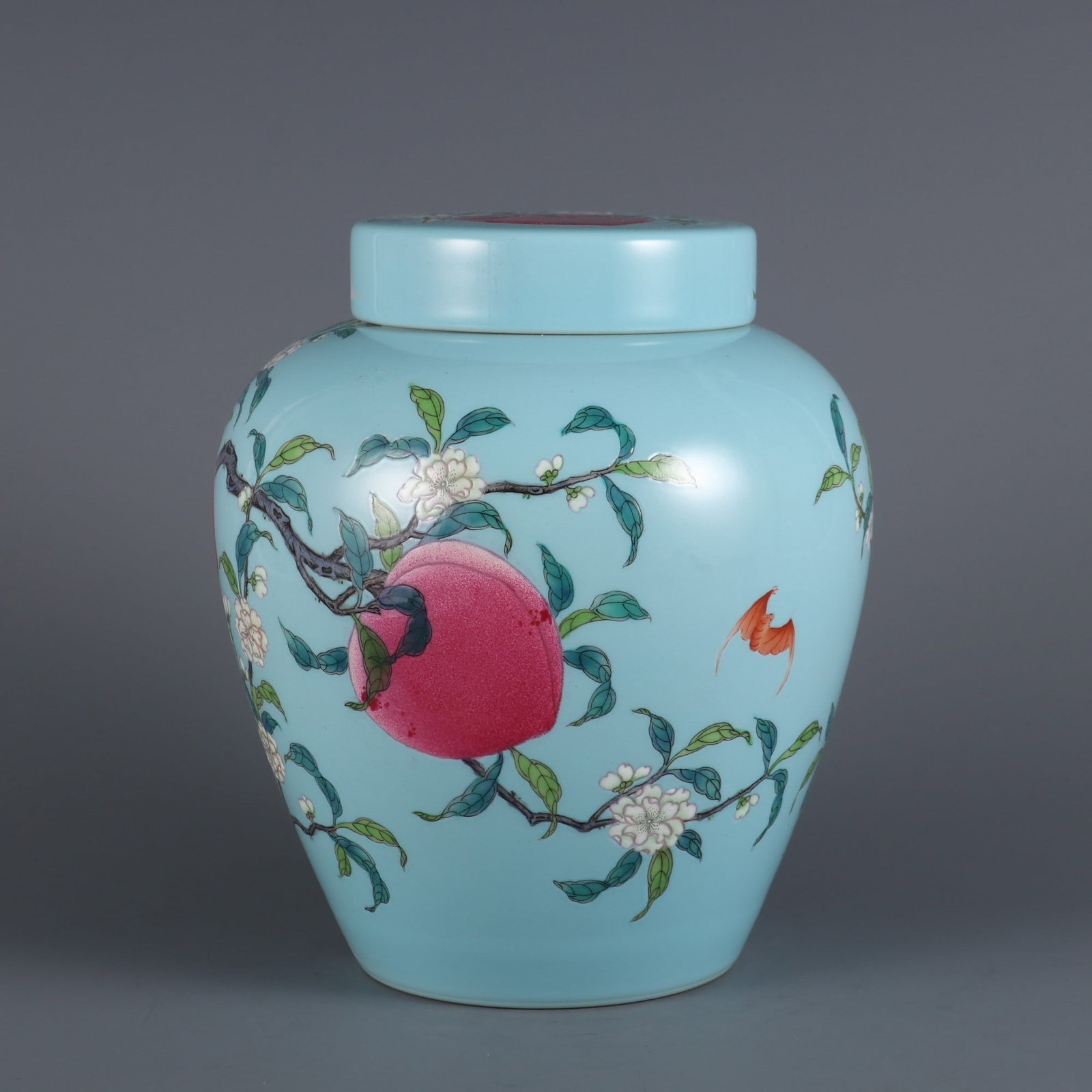 A Exquisite Turquoise-Glazed Ground Peach Pattern Jar - 2