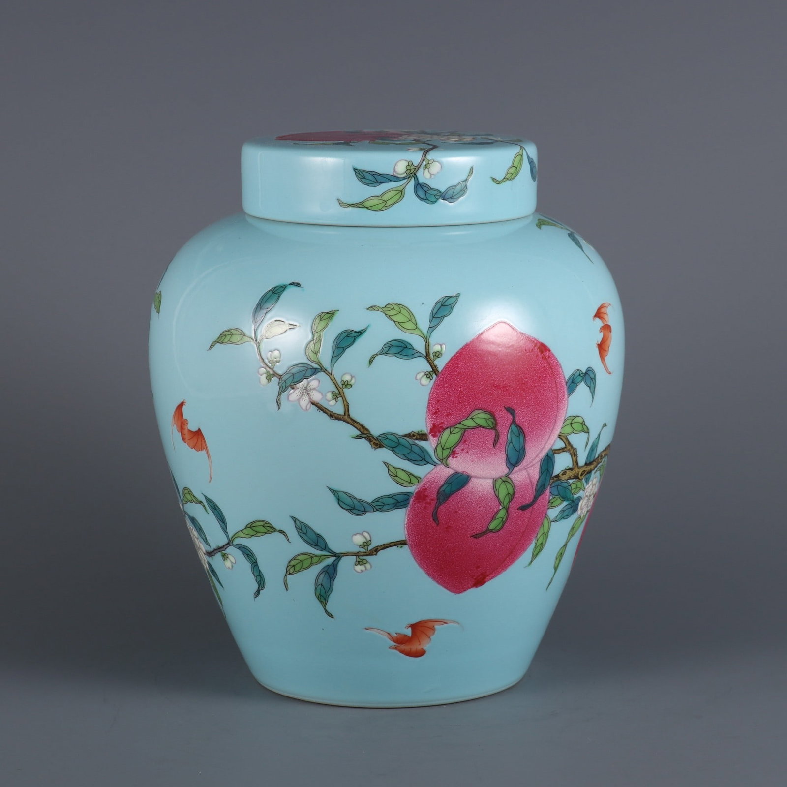 A Exquisite Turquoise-Glazed Ground Peach Pattern Jar - 3