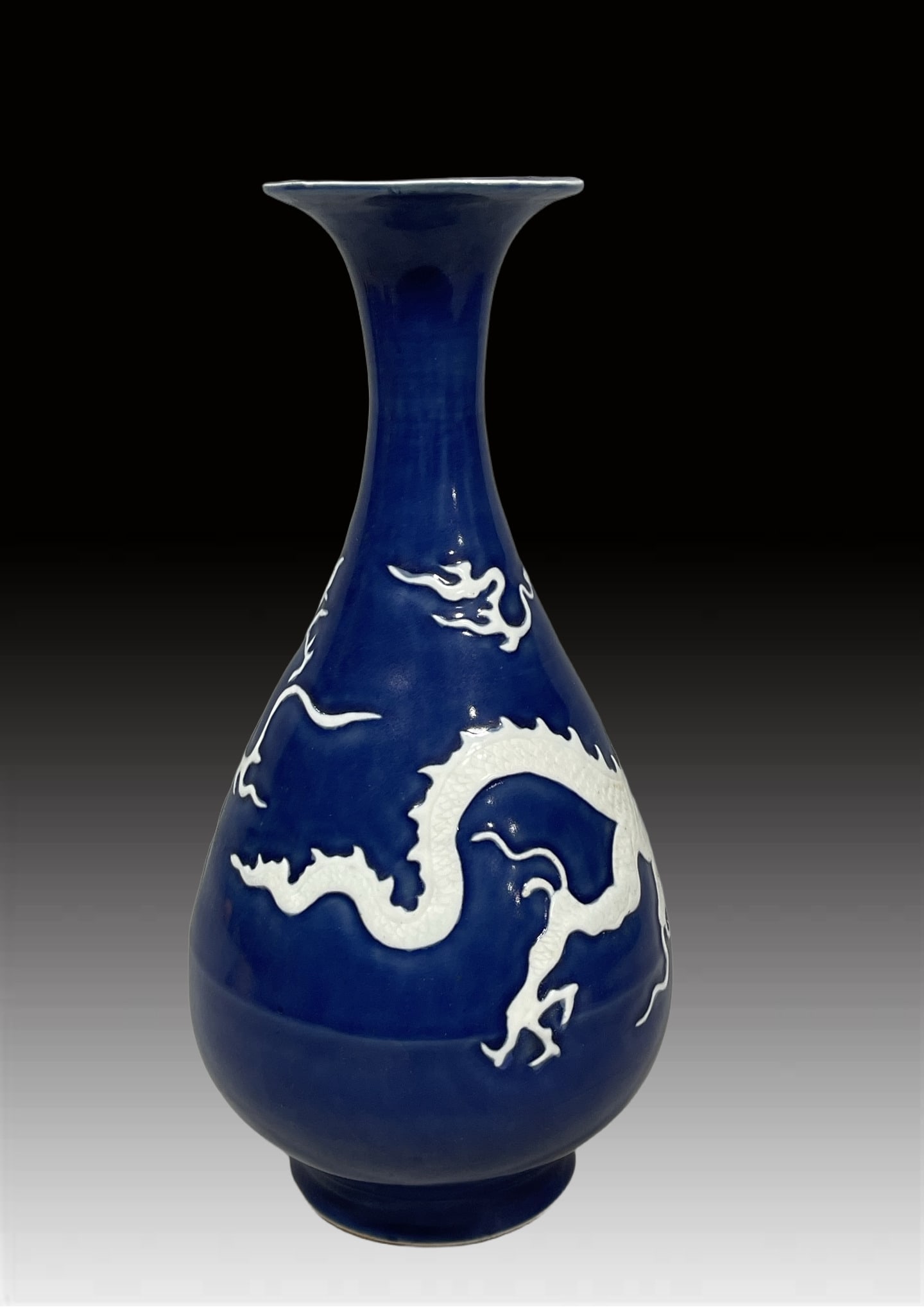 A Exquisite Ji Blue Glazed Dragon Pattern Vase - 3