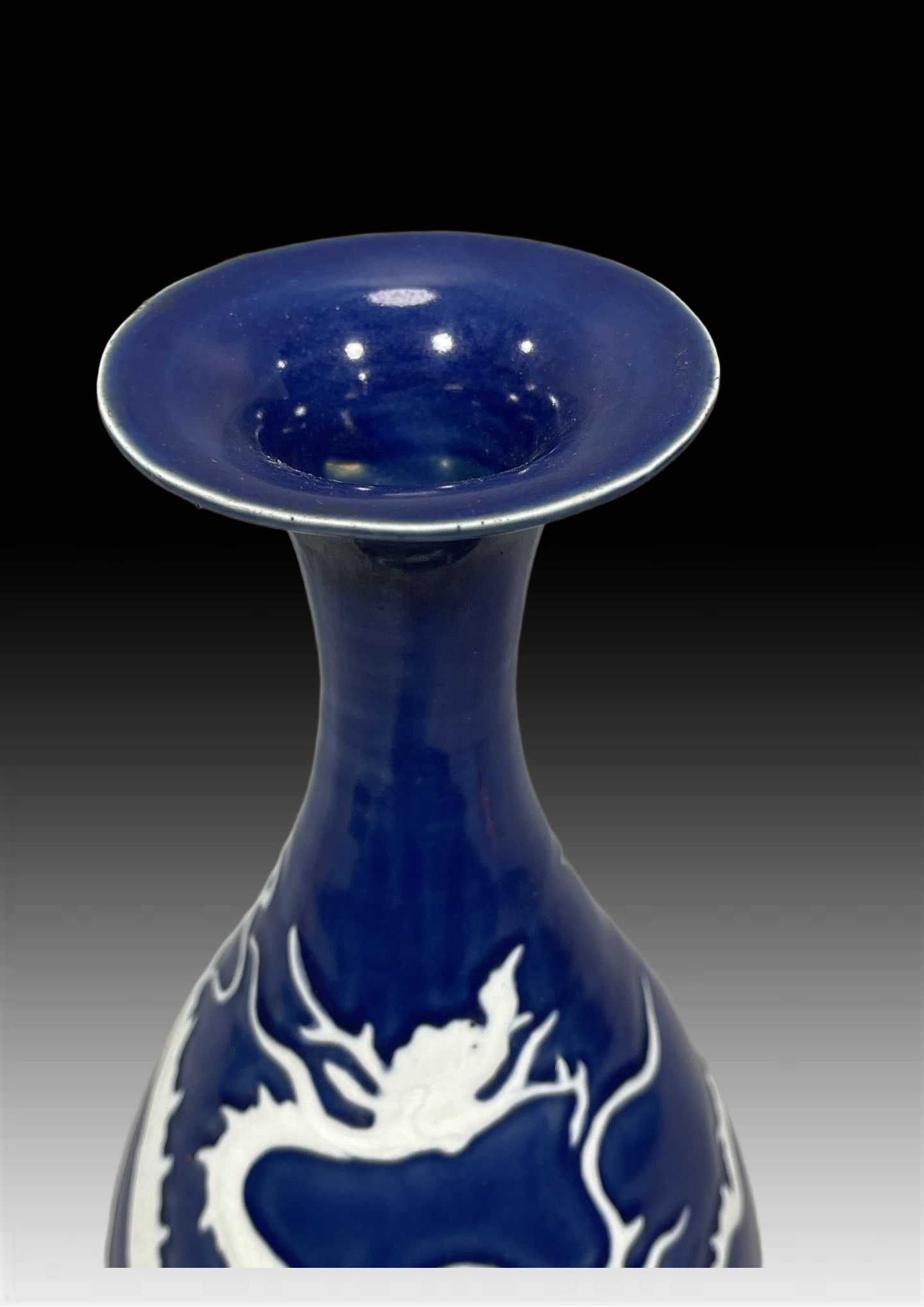 A Exquisite Ji Blue Glazed Dragon Pattern Vase - 4