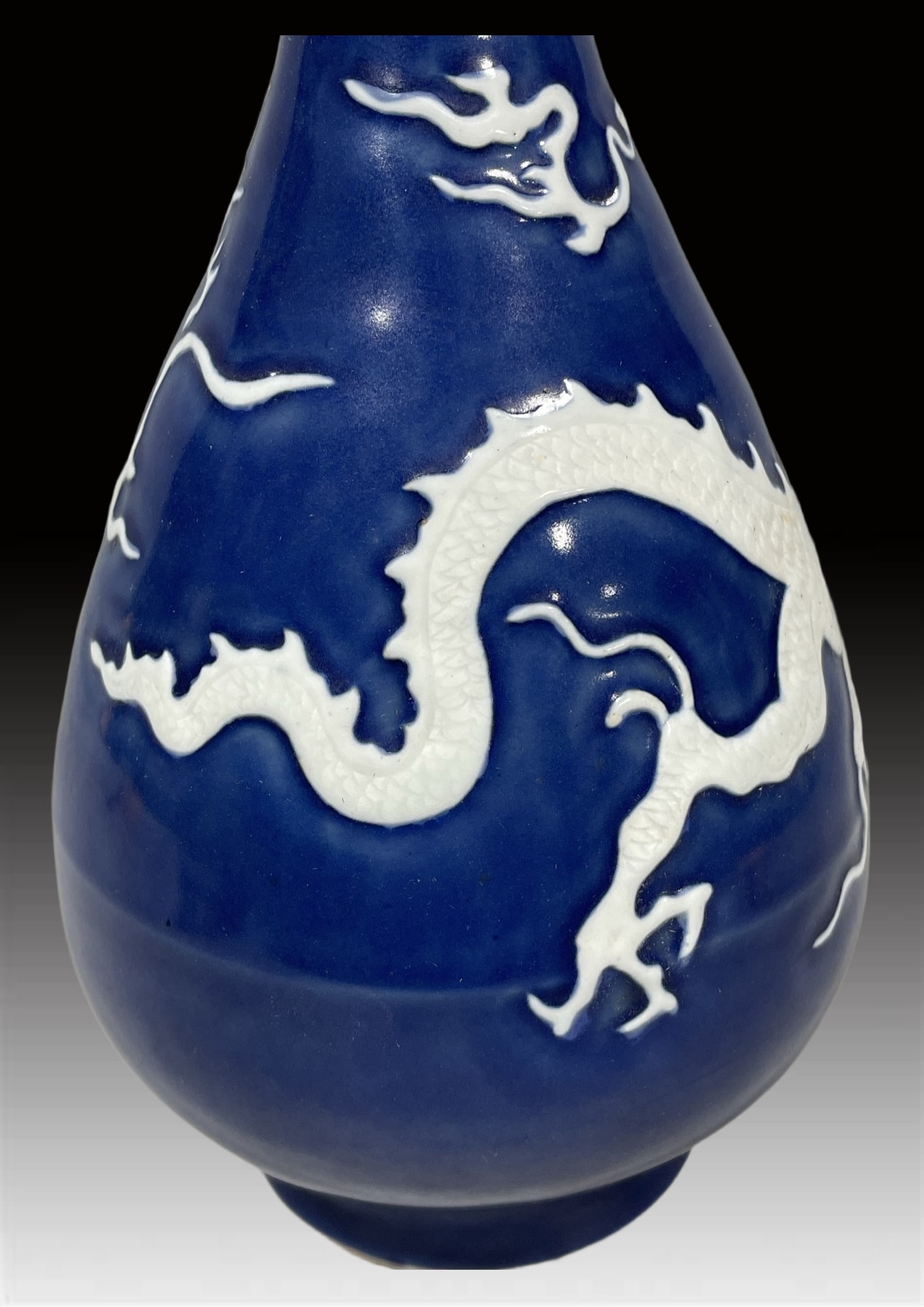 A Exquisite Ji Blue Glazed Dragon Pattern Vase - 7