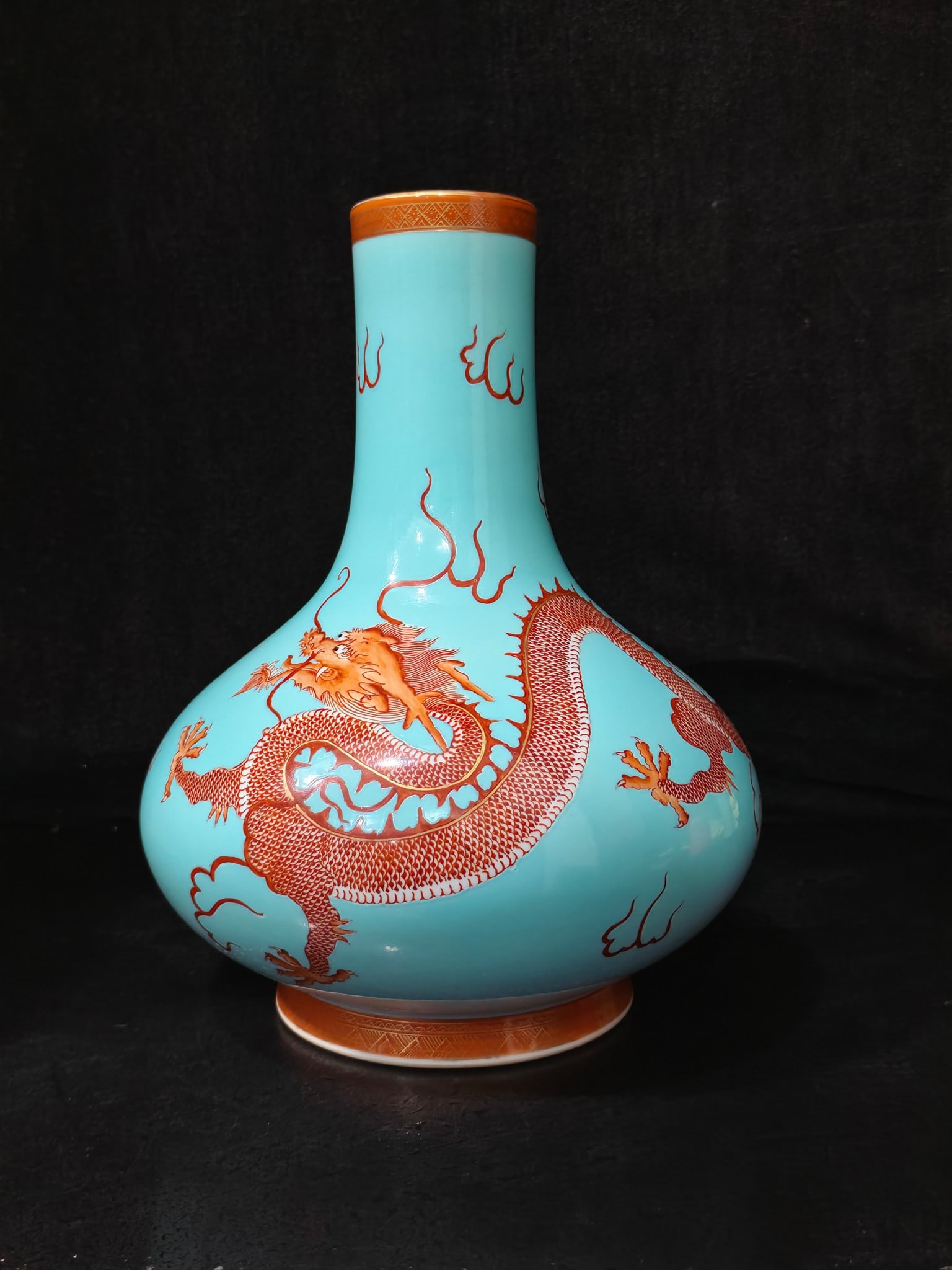 A Exquisite Enamel Painted Gold Dragon Pattern Vase: A Exquisite Enamel Painted Gold Dragon Pattern Vase,Qing Dynasty, China,Qianlong Six-character Mark,Size:11inx8.3inx2.4in