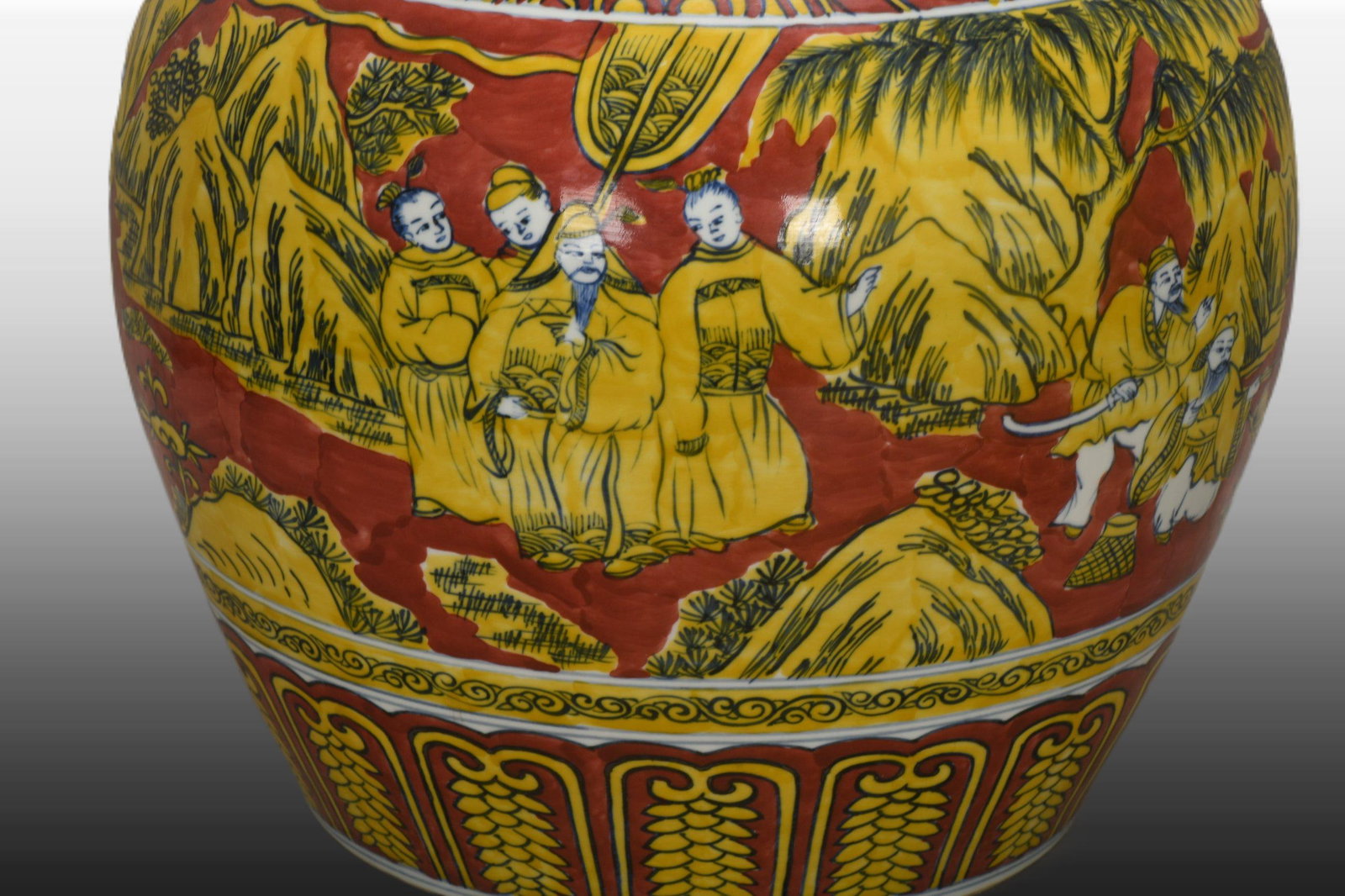 A Exquisite Yellow Color Figures Pattern Jar - 7