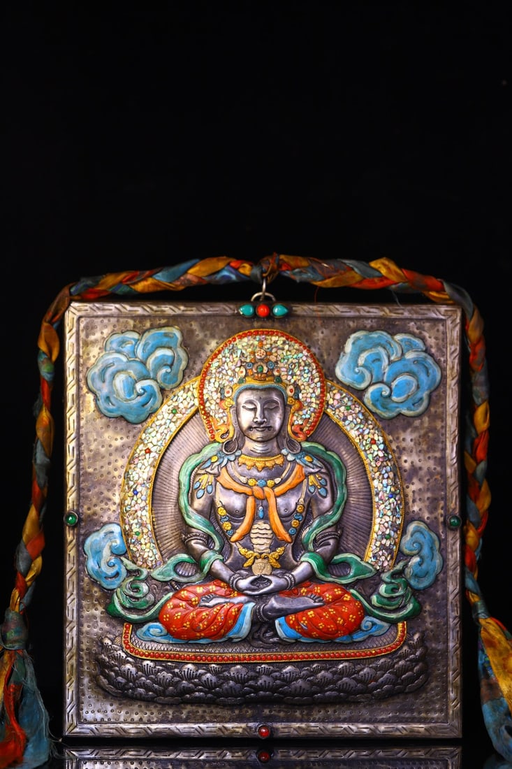 A Exquisite Thogchag Painted Color Thangka: A Exquisite Thogchag Painted Color Thangka,Qing Dynasty, China,Size:15.7inx13in,Weight:1950g 天铁描彩唐卡,中国清代