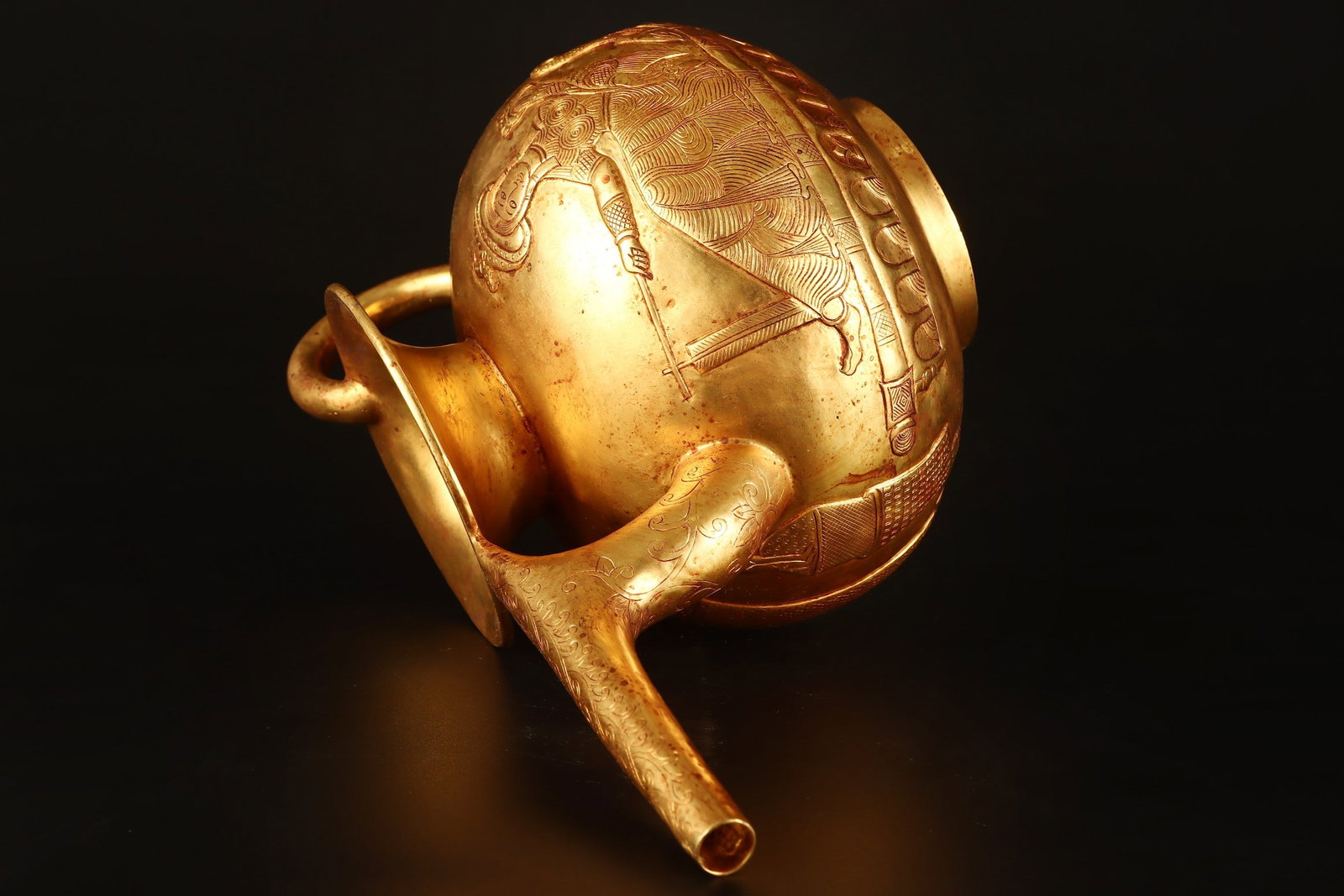 A Exquisite Gilt Bronze Figures Pattern Ewer - 7