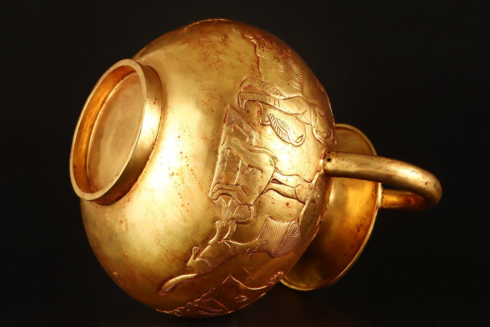A Exquisite Gilt Bronze Figures Pattern Ewer - 8