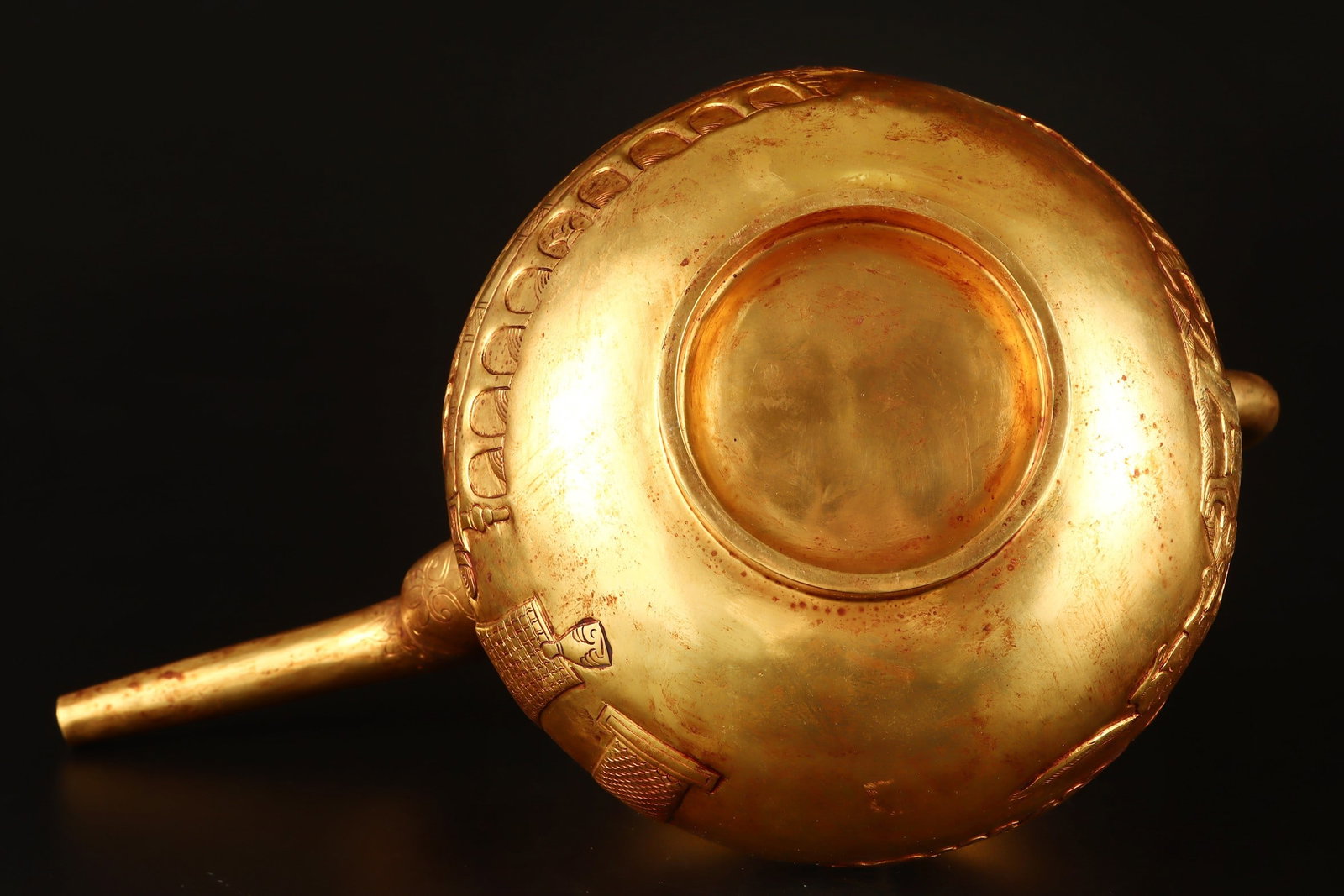 A Exquisite Gilt Bronze Figures Pattern Ewer - 9