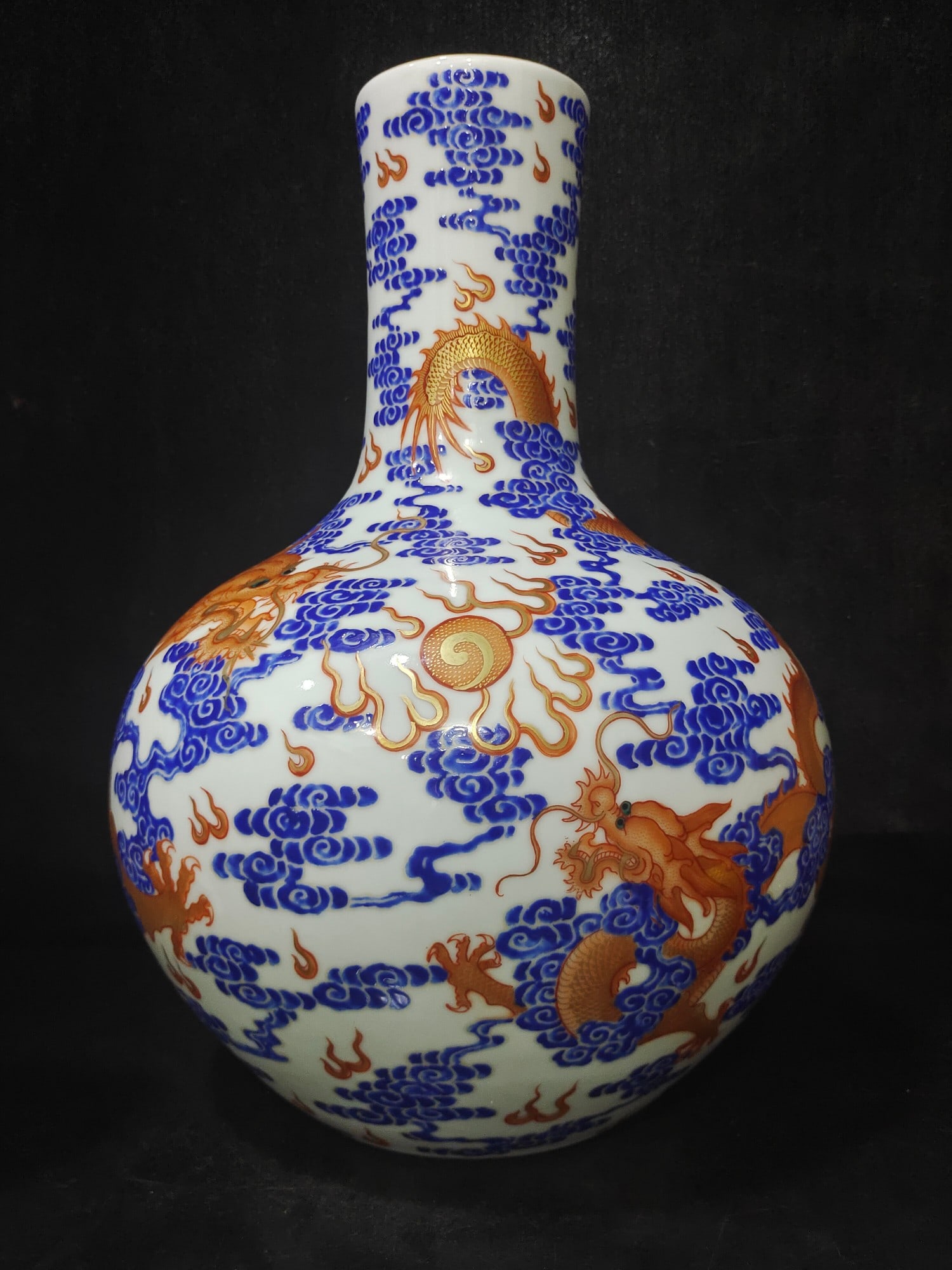 A Exquisite Blue and White Iron-Red Painted Gold Dragon Pattern Vase: A Exquisite Blue and White Iron-Red Painted Gold Dragon Pattern Vase,Qing Dynasty, China,Qianlong Six-character Mark,Size:16.1inx11.8inx3.5in