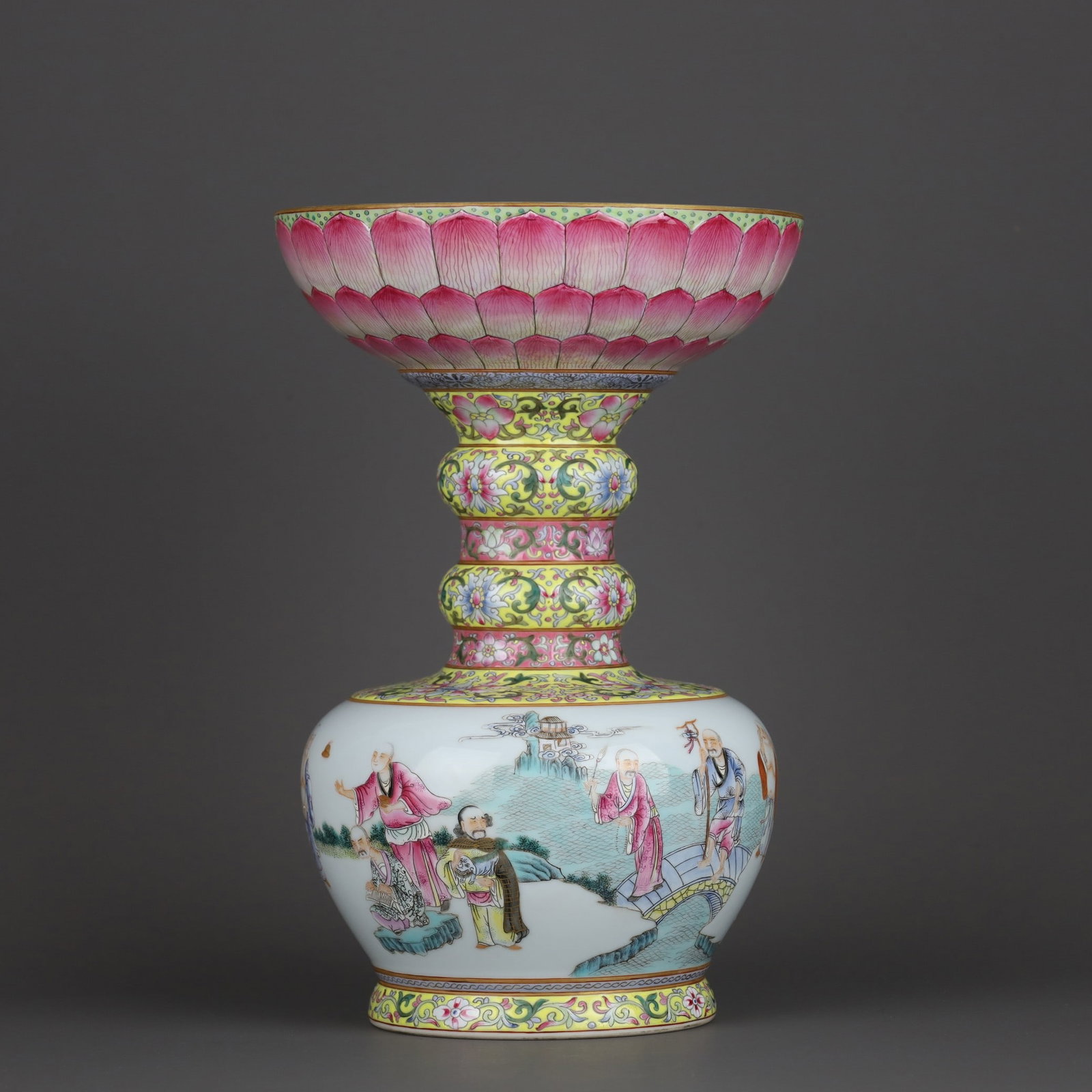 A Exquisite Famille Rose Arhat Pattern Vase - 3