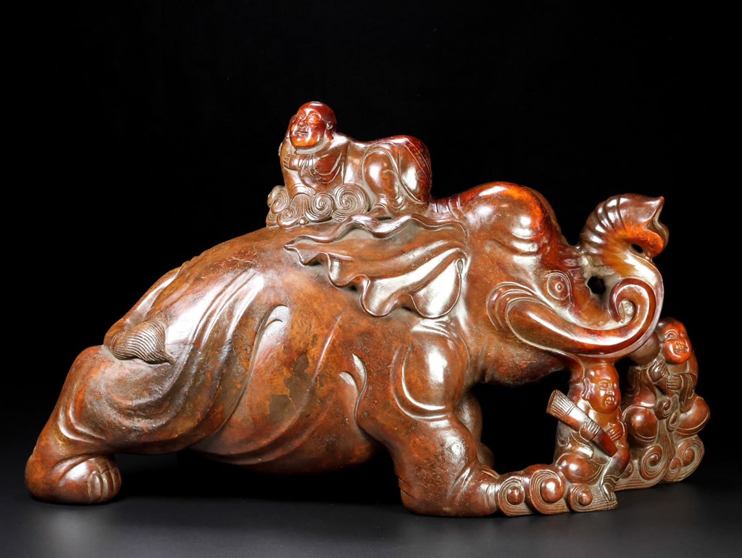 A Exquisite Hotan Jade Elephant Ornament: A Exquisite Hotan Jade Elephant Ornament,Han Dynasty, China,Size:19.7inx6.3inx11in,Weight:20500g 和田玉象摆件,中国汉代