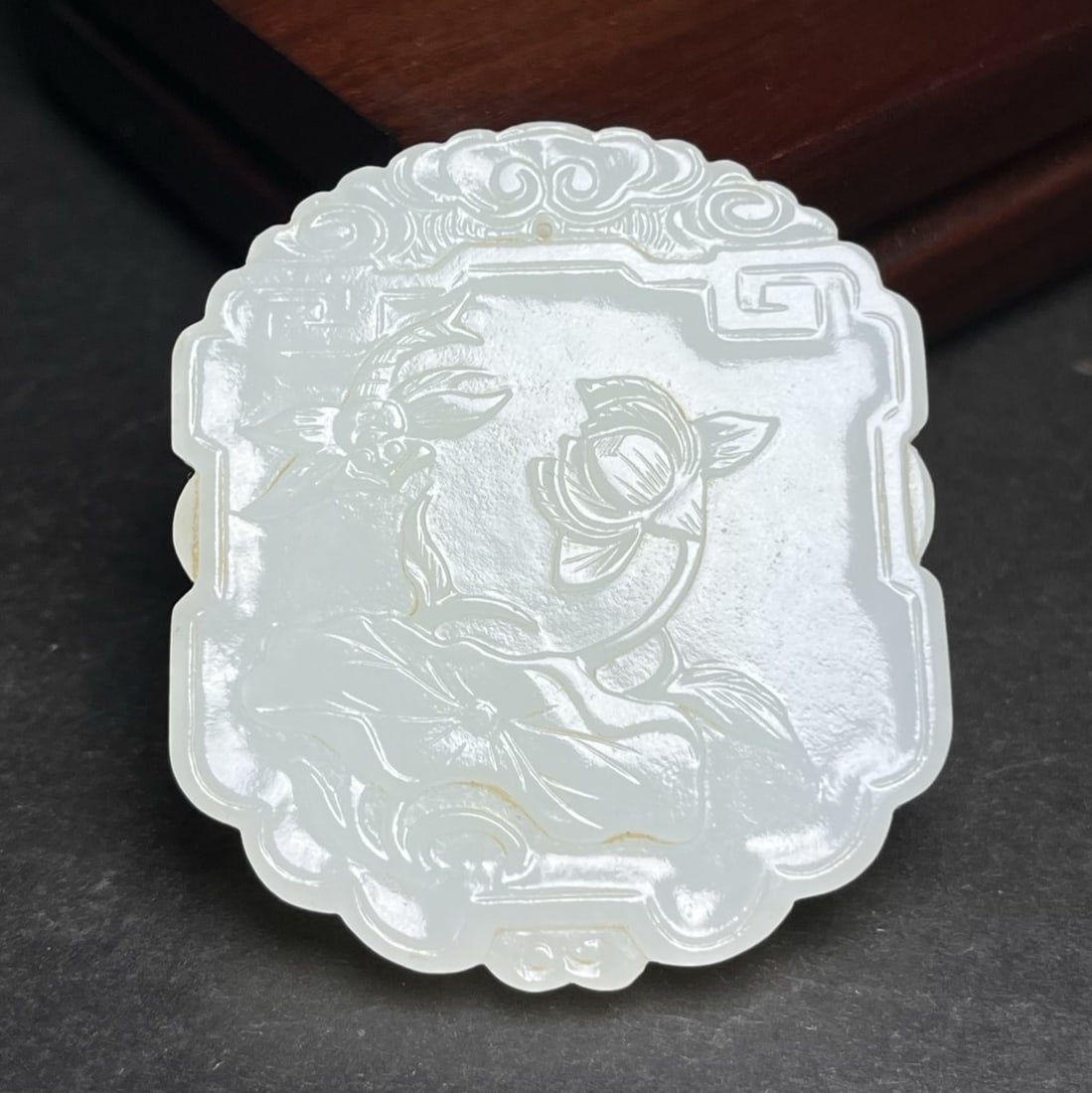 A Exquisite Hotan Jade Lotus Pattern Jade pendant: A Exquisite Hotan Jade Lotus Pattern Jade pendant,Qing Dynasty, China,Size:2.1inx0.2inx1.9in,Weight:36g