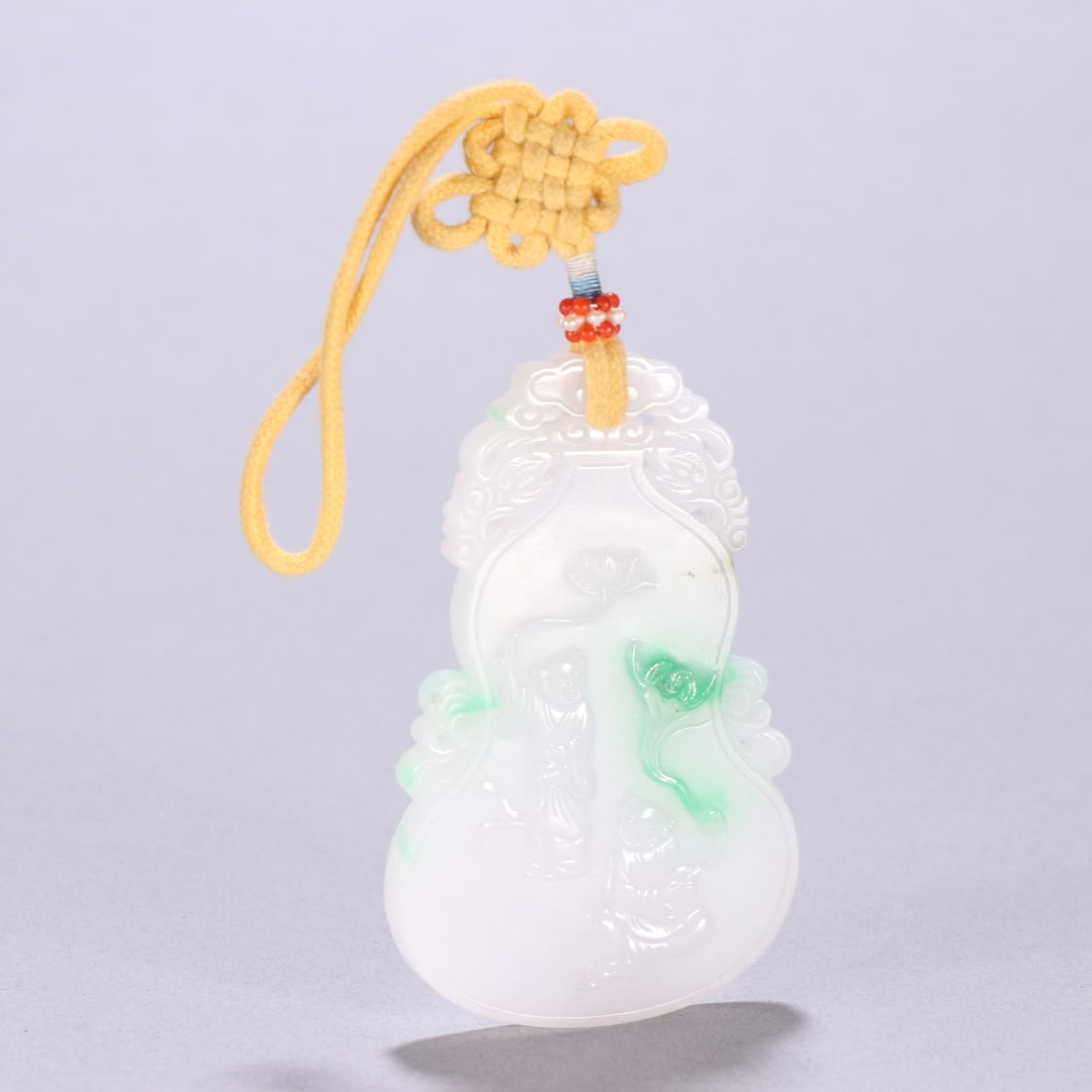 A Exquisite Jadeite Character and Story Pattern Jade pendant: A Exquisite Jadeite Character and Story Pattern Jade pendant,Qing Dynasty, China,Size:2.8inx1.8in,Weight:37.3g