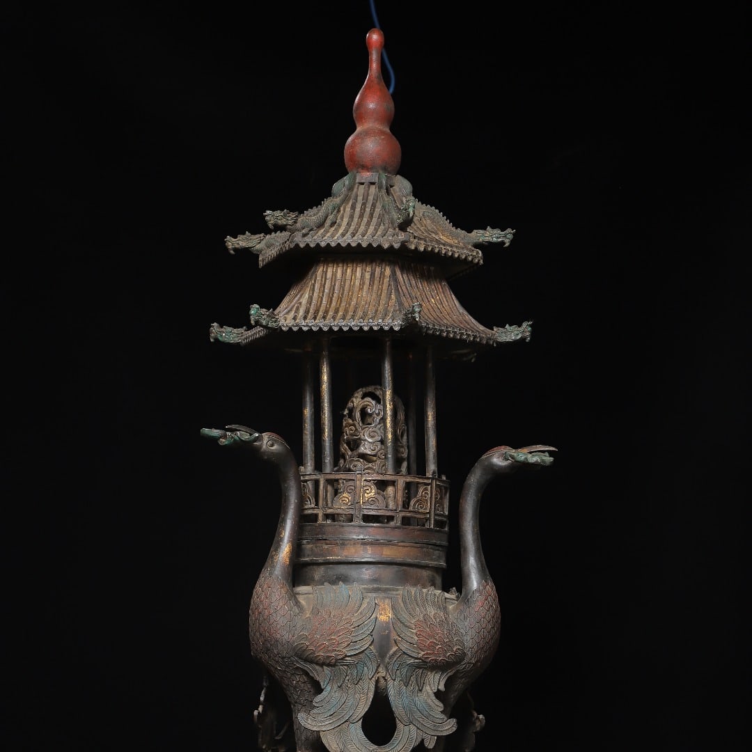 A Exquisite Gold-Foiled Bronze Crane Censer: A Exquisite Gold-Foiled Bronze Crane Censer,Qing Dynasty, China,Size:46.5inx15.7inx12.2in,Weight:19900g 铜拓金鹤炉,中国清代