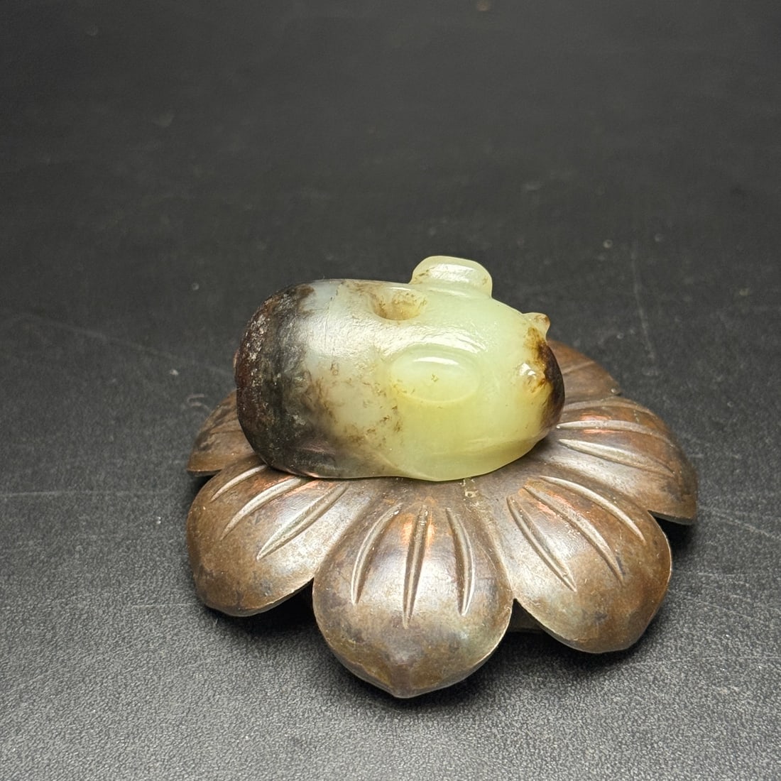 A Exquisite Hotan Jade Pig - 2