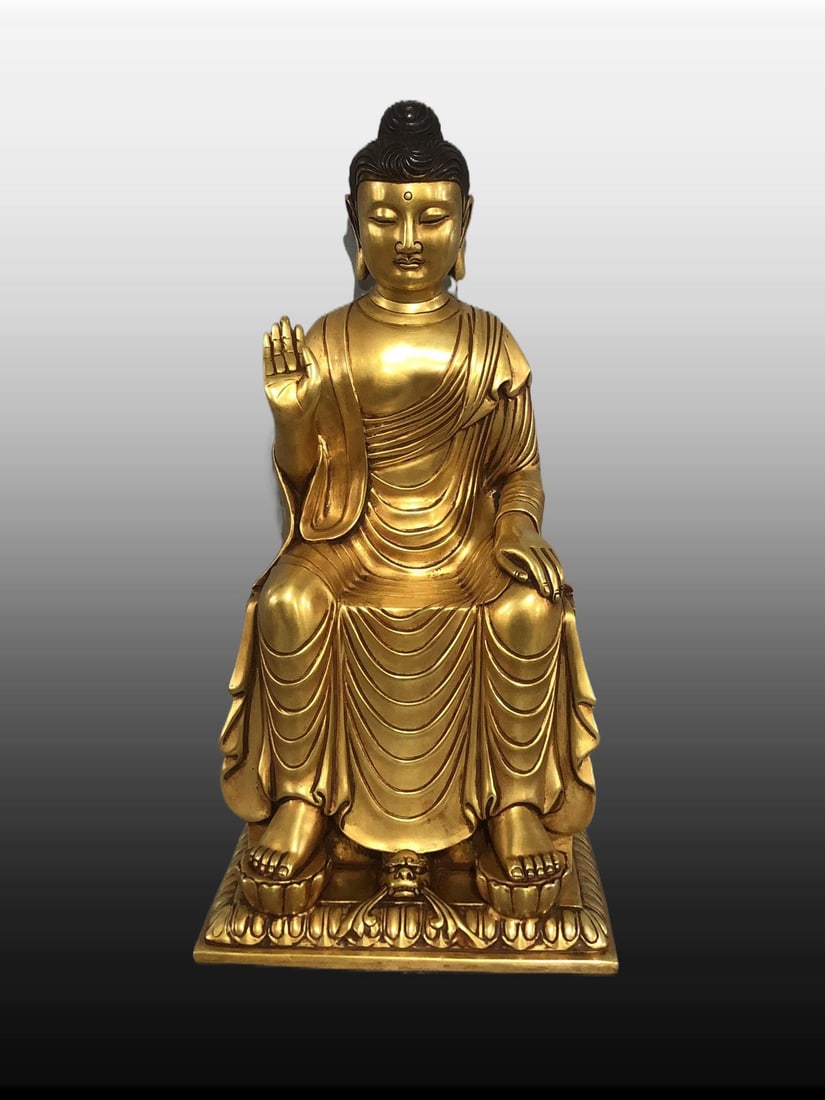 A Exquisite Gilt Bronze Buddha Statue Ornament: A Exquisite Gilt Bronze Buddha Statue Ornament,Ming Dynasty, China,Yongle Six-character Mark,Size:7.5inx5.1inx15.2in, Weight:7750g