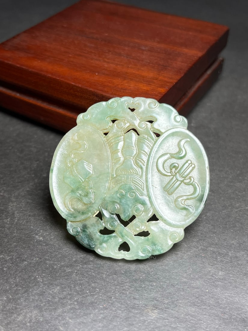 A Exquisite Jadeite Jade pendant - 3
