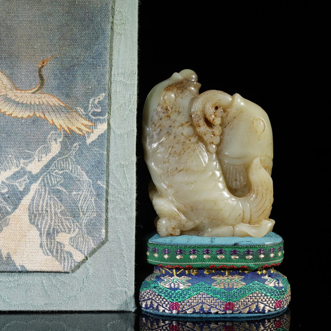 A Exquisite Hotan Jade Fish Ornament: A Exquisite Hotan Jade Fish Ornament,Qing Dynasty, China,Size:2.8inx1.5inx3.8in 和田玉鱼摆件,中国清代