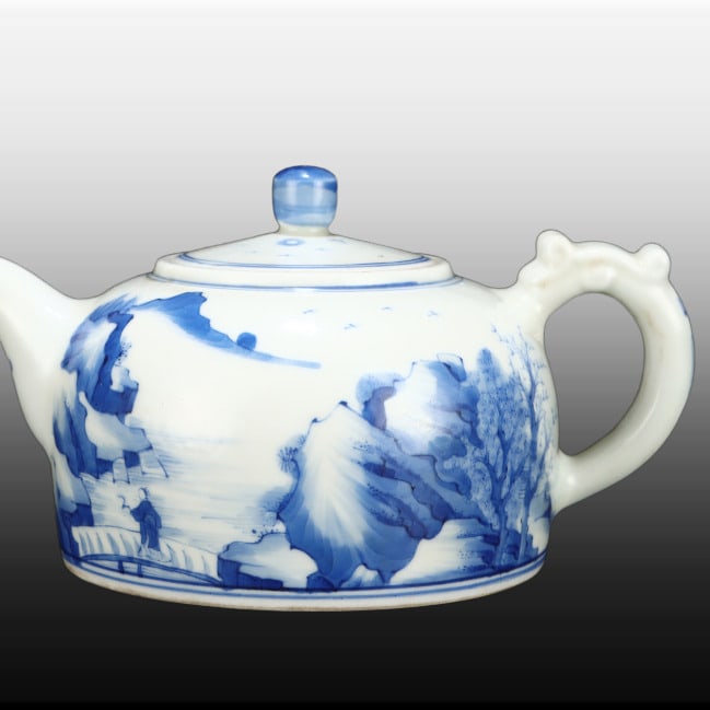A Exquisite Blue and White Landscape Pattern Ewer - 2