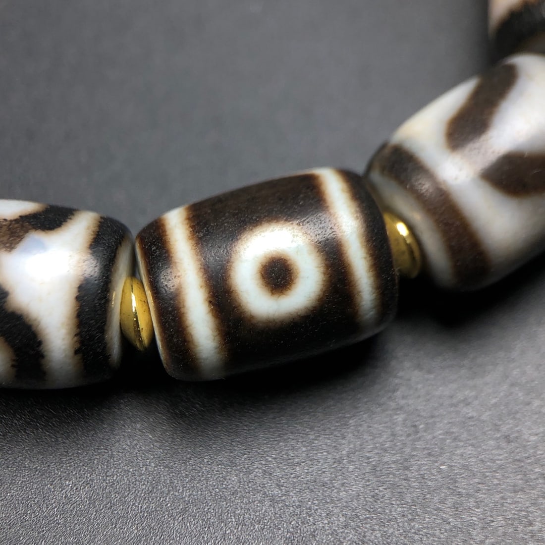 A Exquisite Agate Dzi bead Bracelets - 8