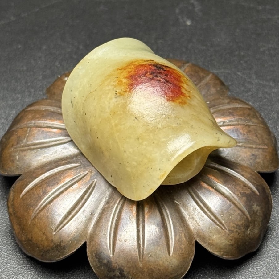 A Exquisite Hotan Jade Tortoise Shell Ornament: A Exquisite Hotan Jade Tortoise Shell Ornament,Han Dynasty, China,Size:1.3inx1inx0.9in,Weight:27g 和田玉龟甲摆件,中国汉代