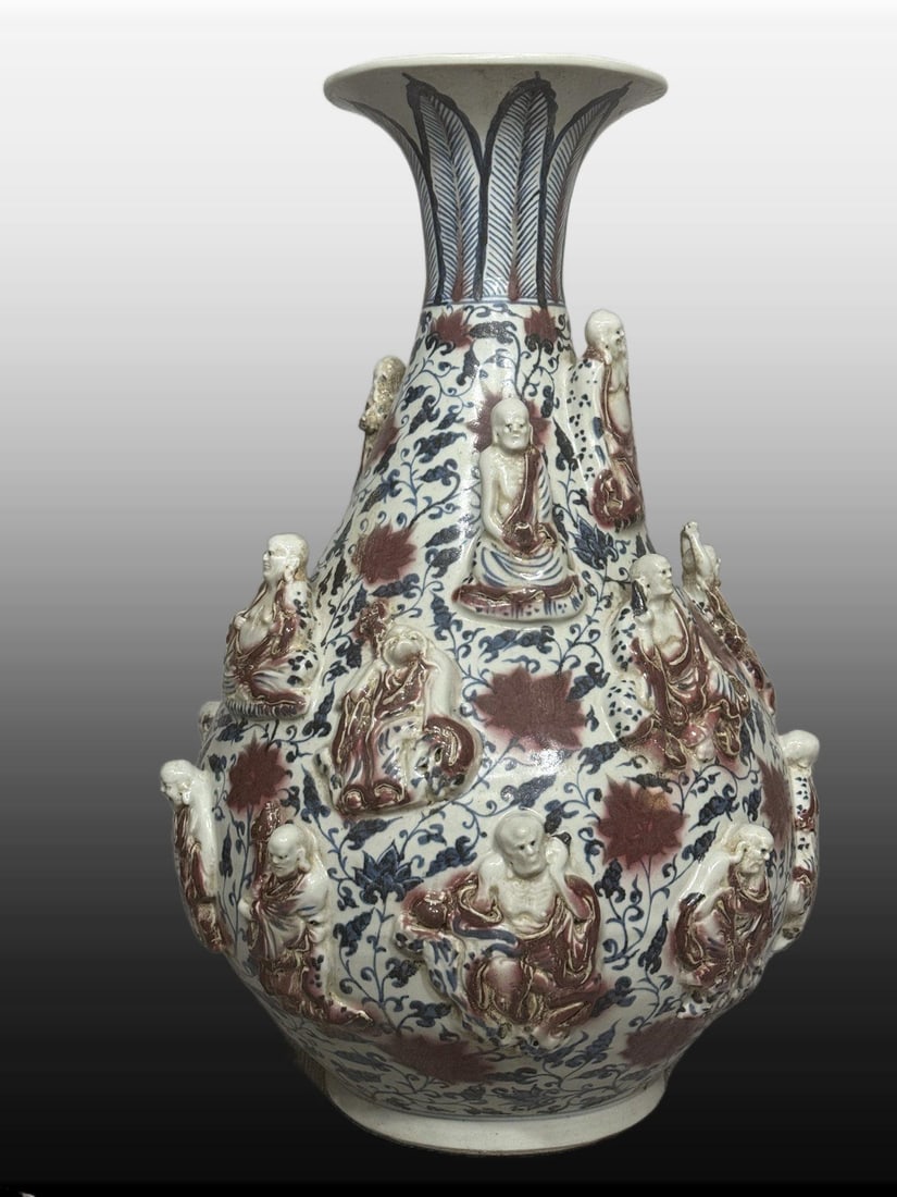 A Exquisite Blue and White Underglaze-Red Vase: A Exquisite Blue and White Underglaze-Red Vase,Yuan Dynasty, China,Size:22inx14.6in 青花釉里红瓶,中国元代