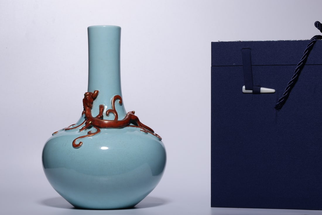 A Exquisite Celadon Glazed Dragon Pattern Vase (1 of 10)