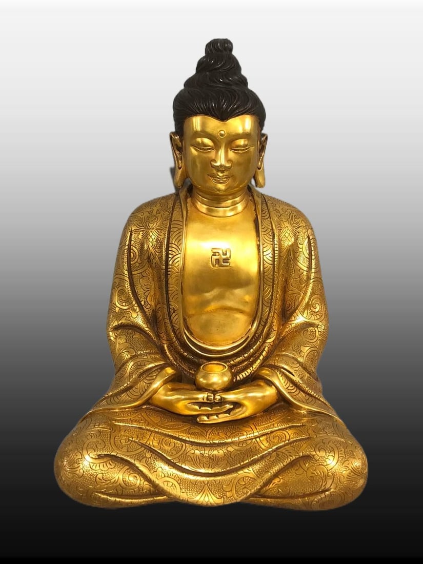 A Exquisite Gilt Bronze Buddha Statue Ornament: A Exquisite Gilt Bronze Buddha Statue Ornament,Ming Dynasty, China,Yongle Six-character Mark,Size:8.3inx6.5inx12.2in, Weight:7500g