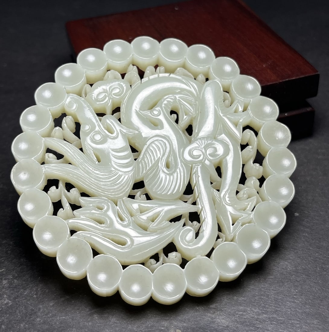 A Exquisite Hotan Jade Dragon Pattern Jade Pendant - 4