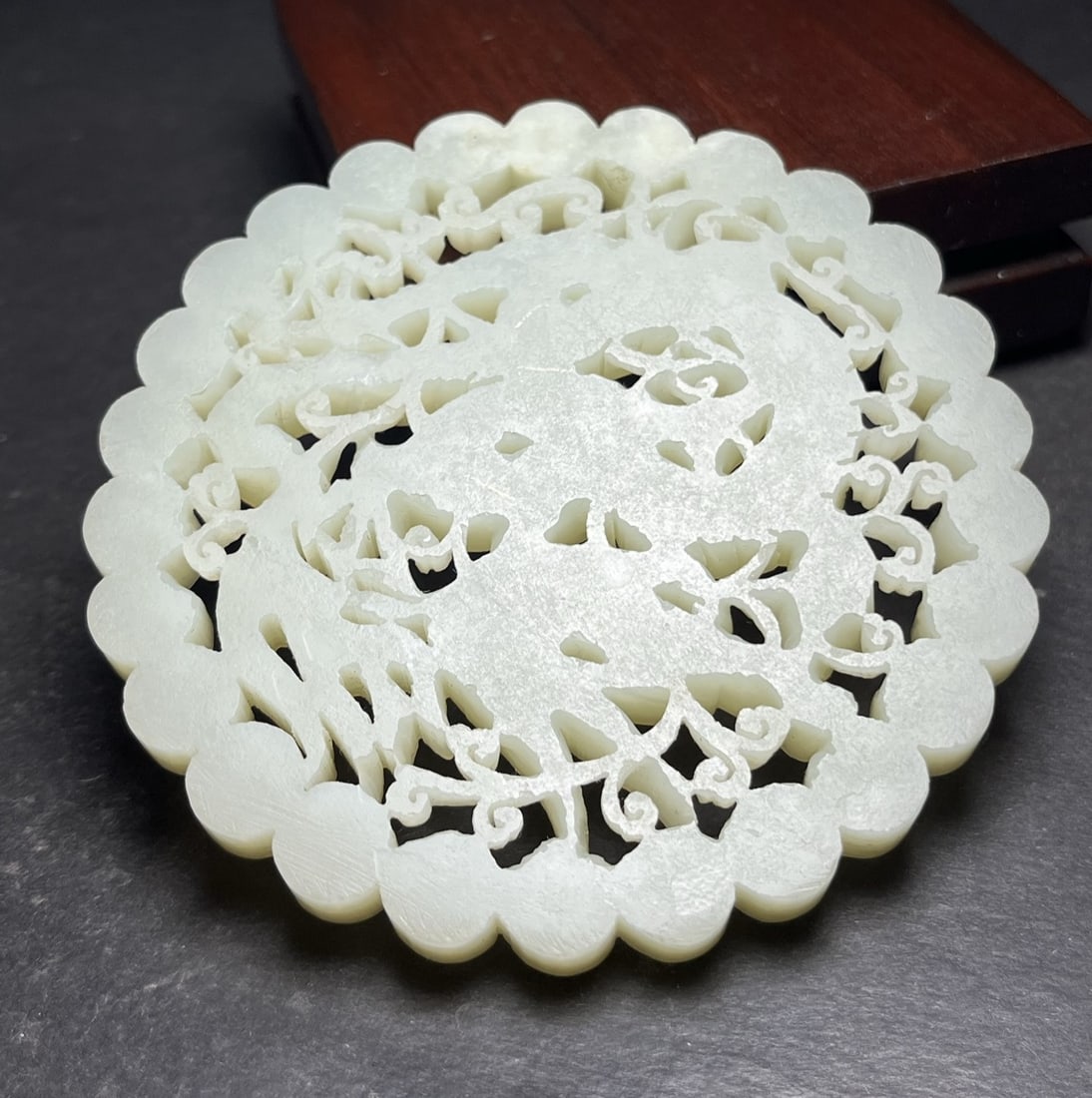 A Exquisite Hotan Jade Dragon Pattern Jade Pendant - 7