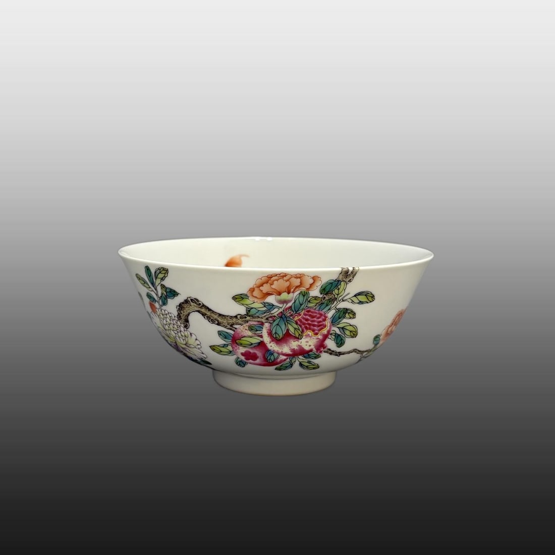 A Exquisite Famille-Rose Pomegranate Pattern Bowl: A Exquisite Famille-Rose Pomegranate Pattern Bowl,Qing Dynasty, China,Qianlong Six-character Mark,Size:2.6inx6.1in