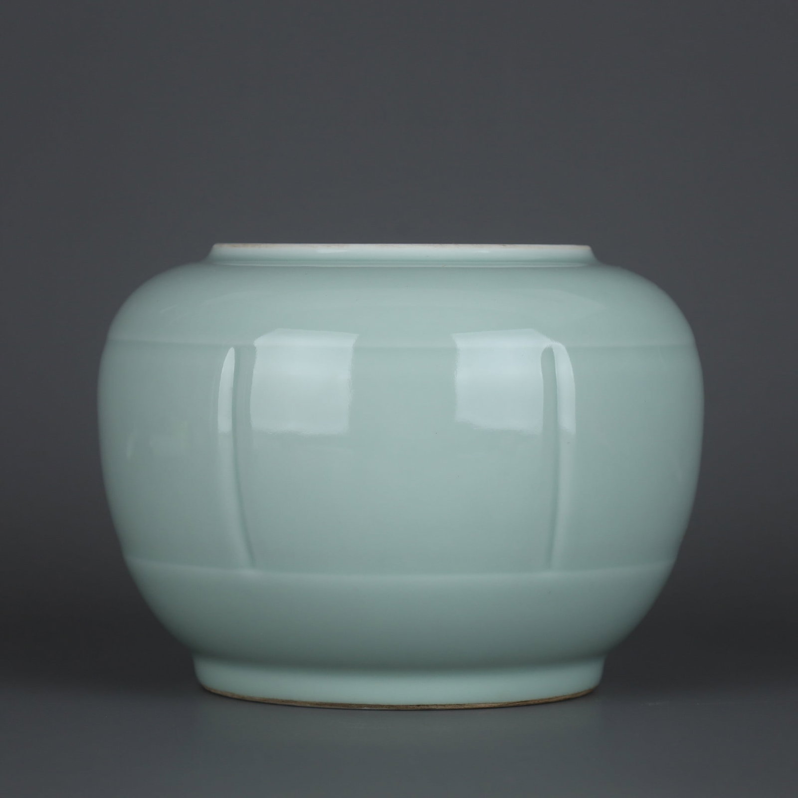 A Exquisite Pea Green Glaze Jar - 7