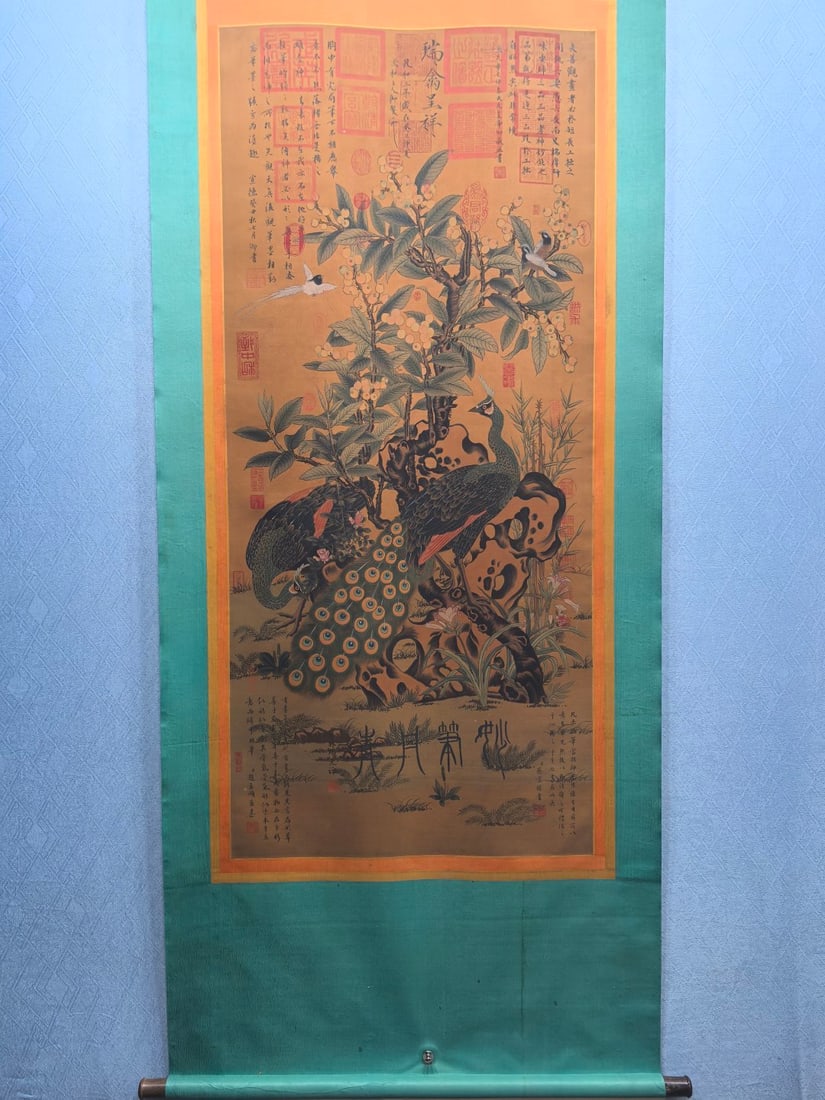 A Chinese Vertical Scroll Ink Painting of Flowers and Birds on Silk: A Chinese Vertical Scroll Ink Painting of Flowers and Birds on Silk,Song Dynasty, China,Emperor Huizong of Song,without frame size:25.4inx56.5in