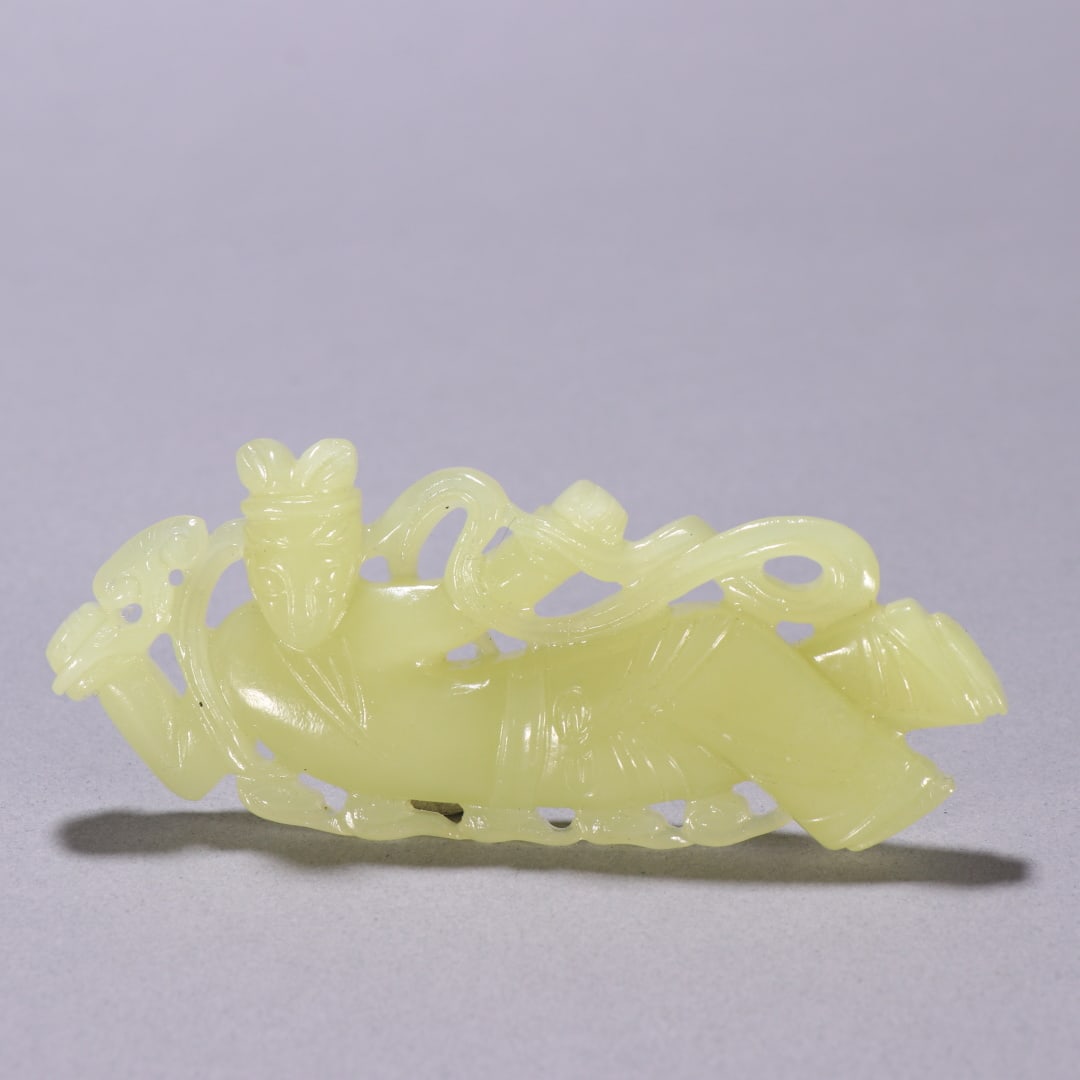 A Exquisite Hotan Yellow Jade Figures Ornament: A Exquisite Hotan Yellow Jade Figures Ornament,Qing Dynasty, China,Size:3.9inx1.5in,Weight:60g 和田黄玉人物摆件,中国清代