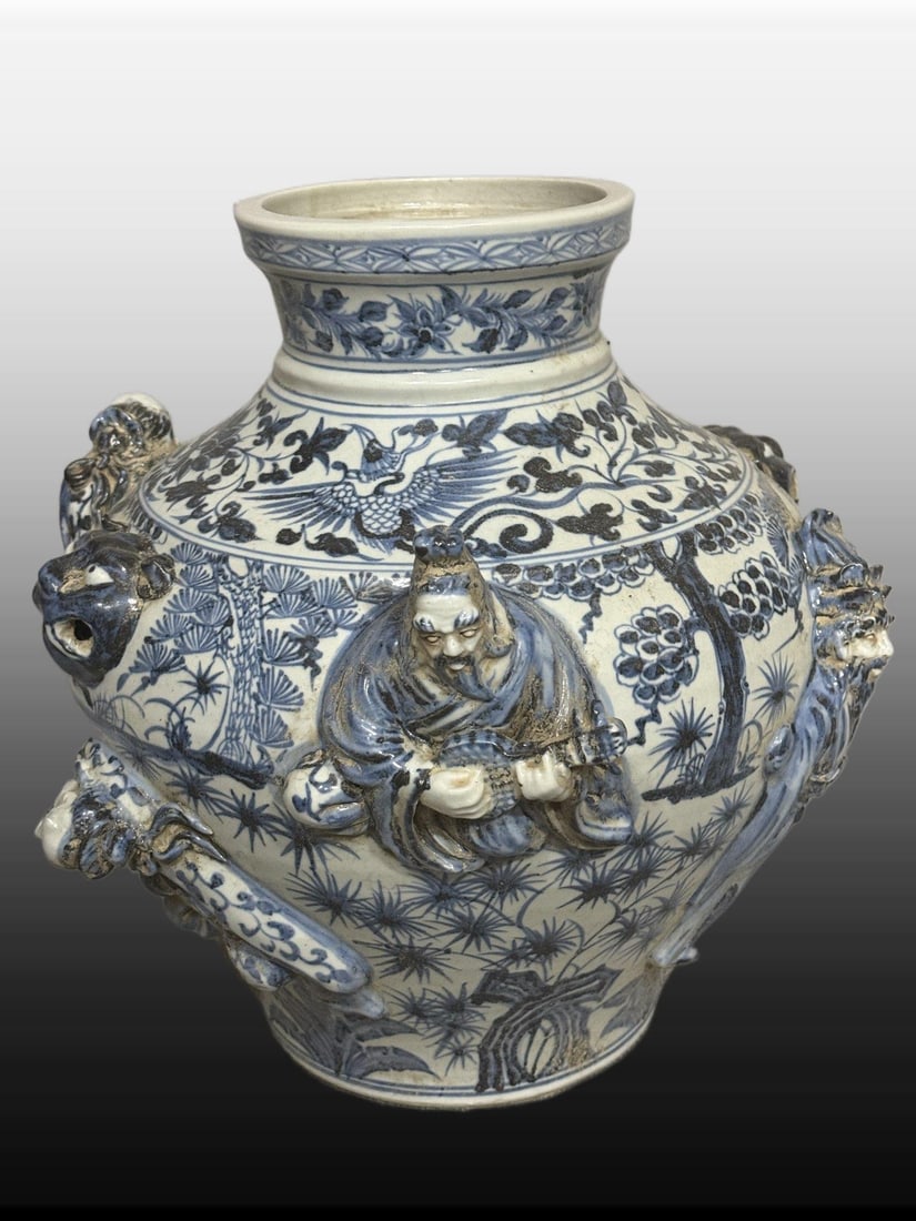 A Exquisite Blue and White Figures Pattern Jar: A Exquisite Blue and White Figures Pattern Jar,Yuan Dynasty, China,Size:14.2inx15.7in 青花人物纹罐,中国元代