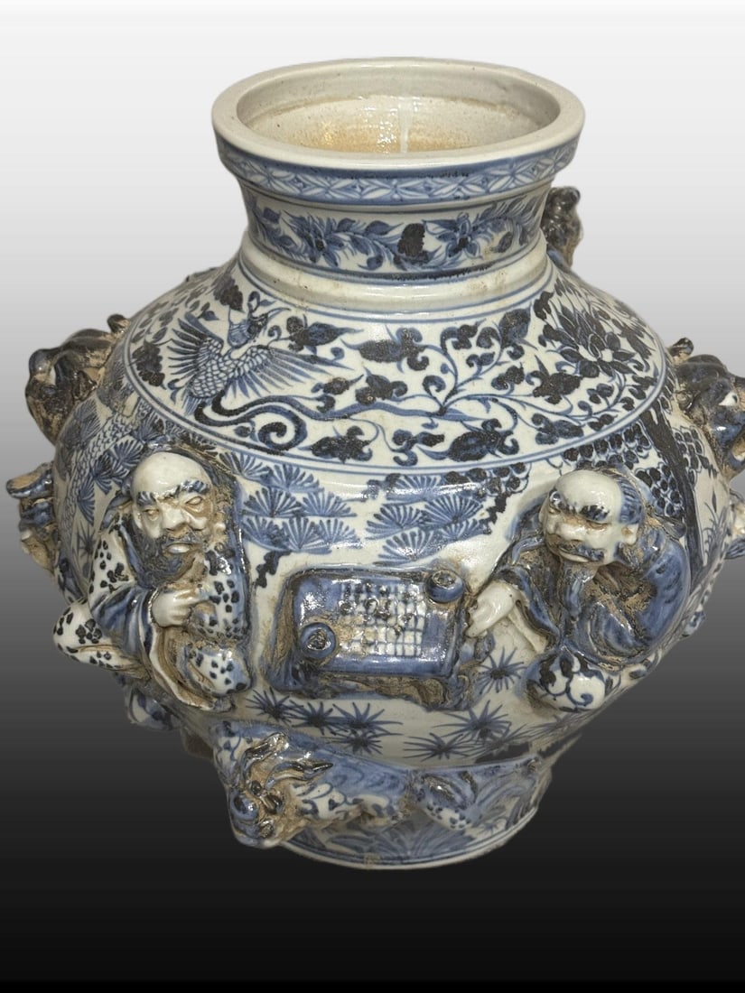 A Exquisite Blue and White Figures Pattern Jar - 4