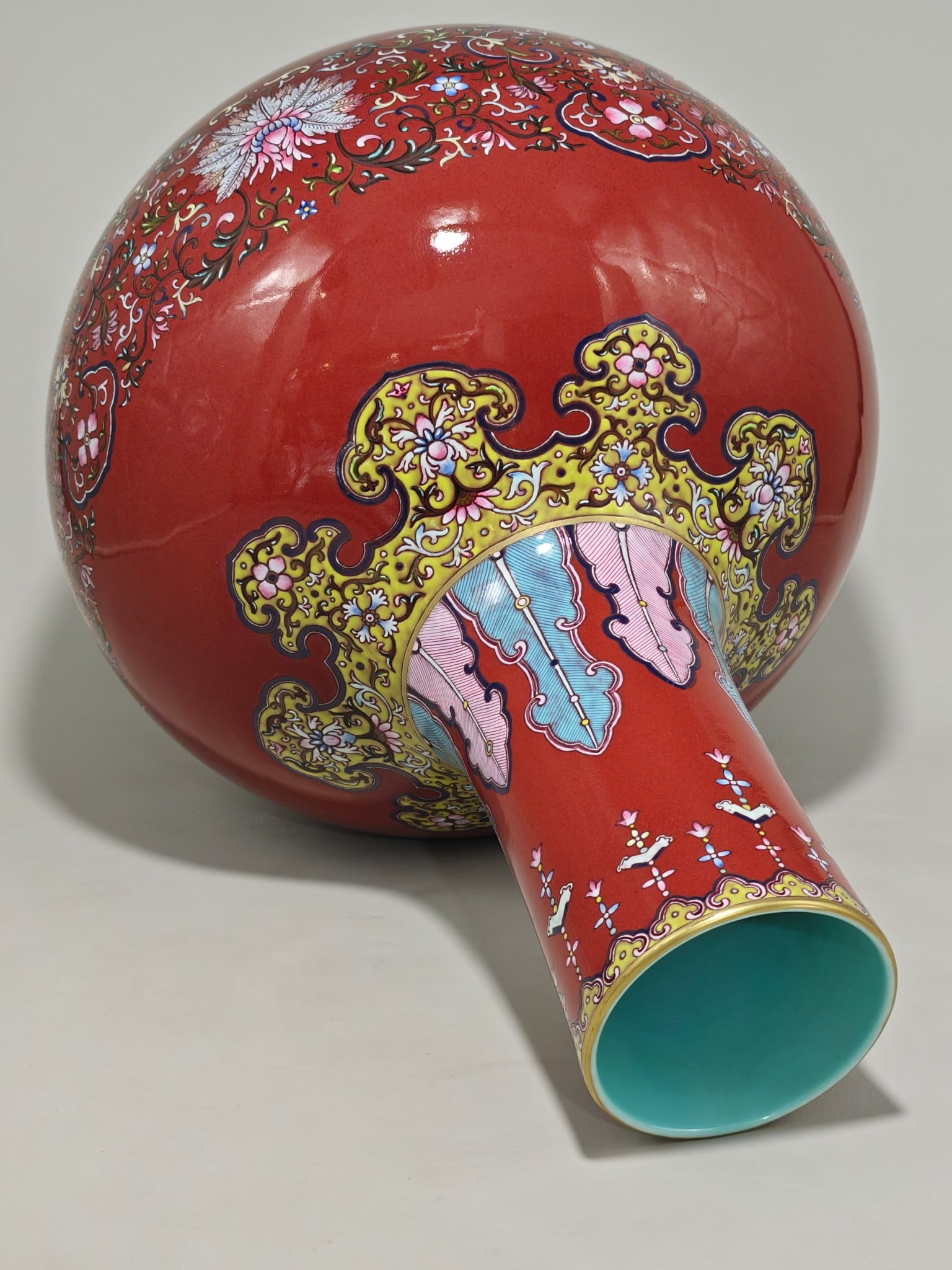 A Exquisite PeachBloom-Glazed Lotus Pattern Vase - 8