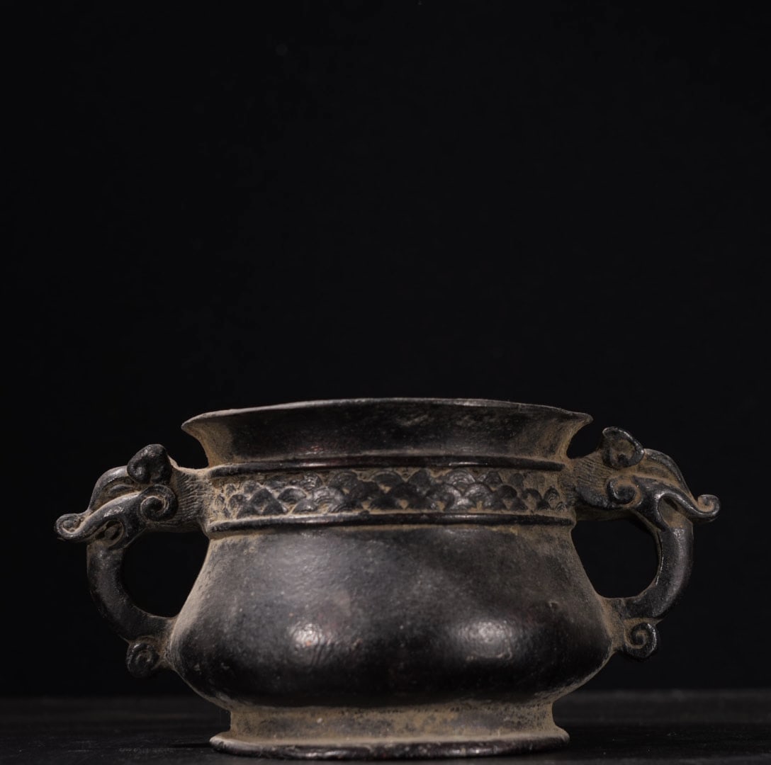 A Exquisite Coppery Elephant-Ears Censer: A Exquisite Coppery Elephant-Ears Censer,Ming Dynasty, China,Size:3.1inx4in,Weight:1715g 铜象耳炉,中国明代