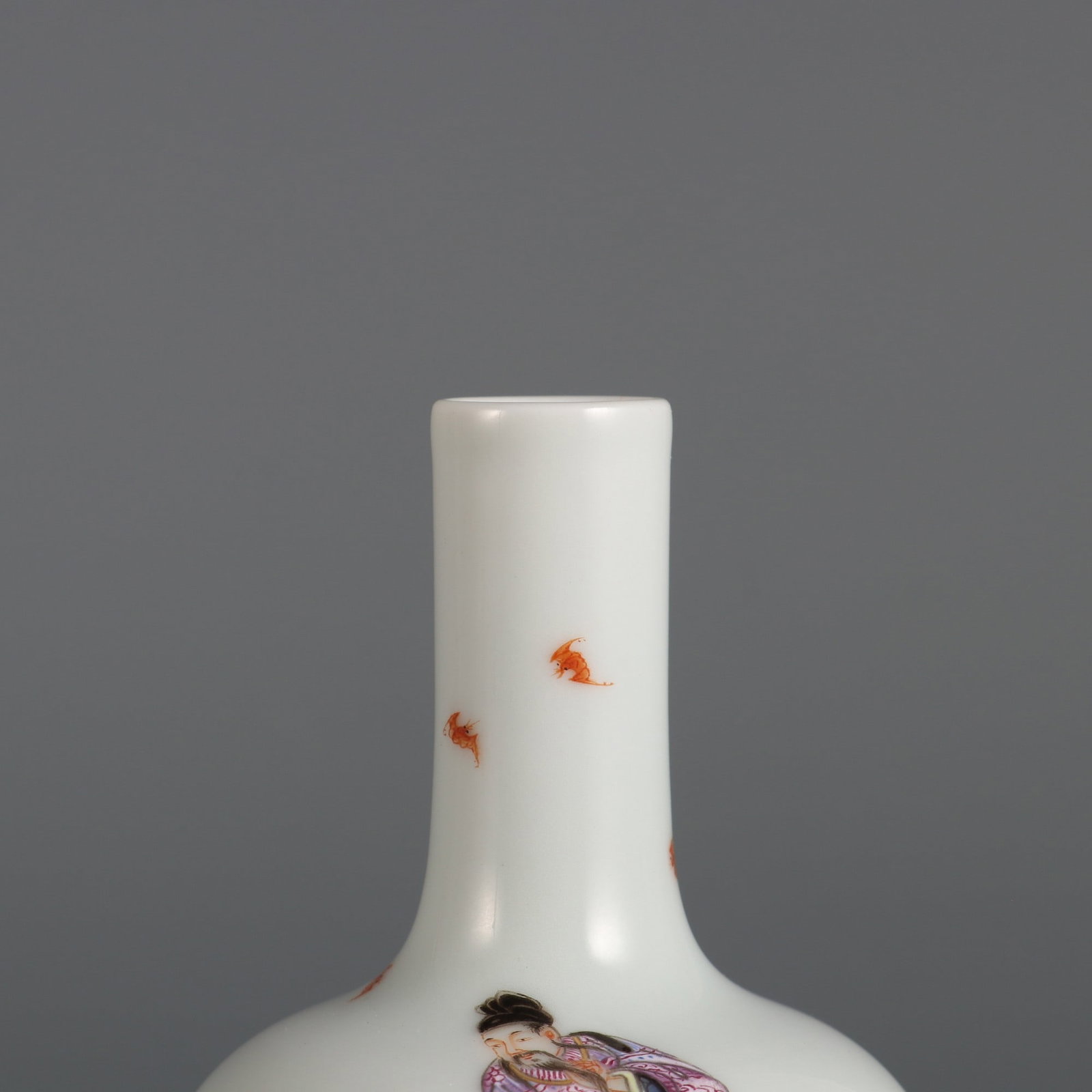 A Exquisite Famille-Rose Figures Pattern Vase - 4