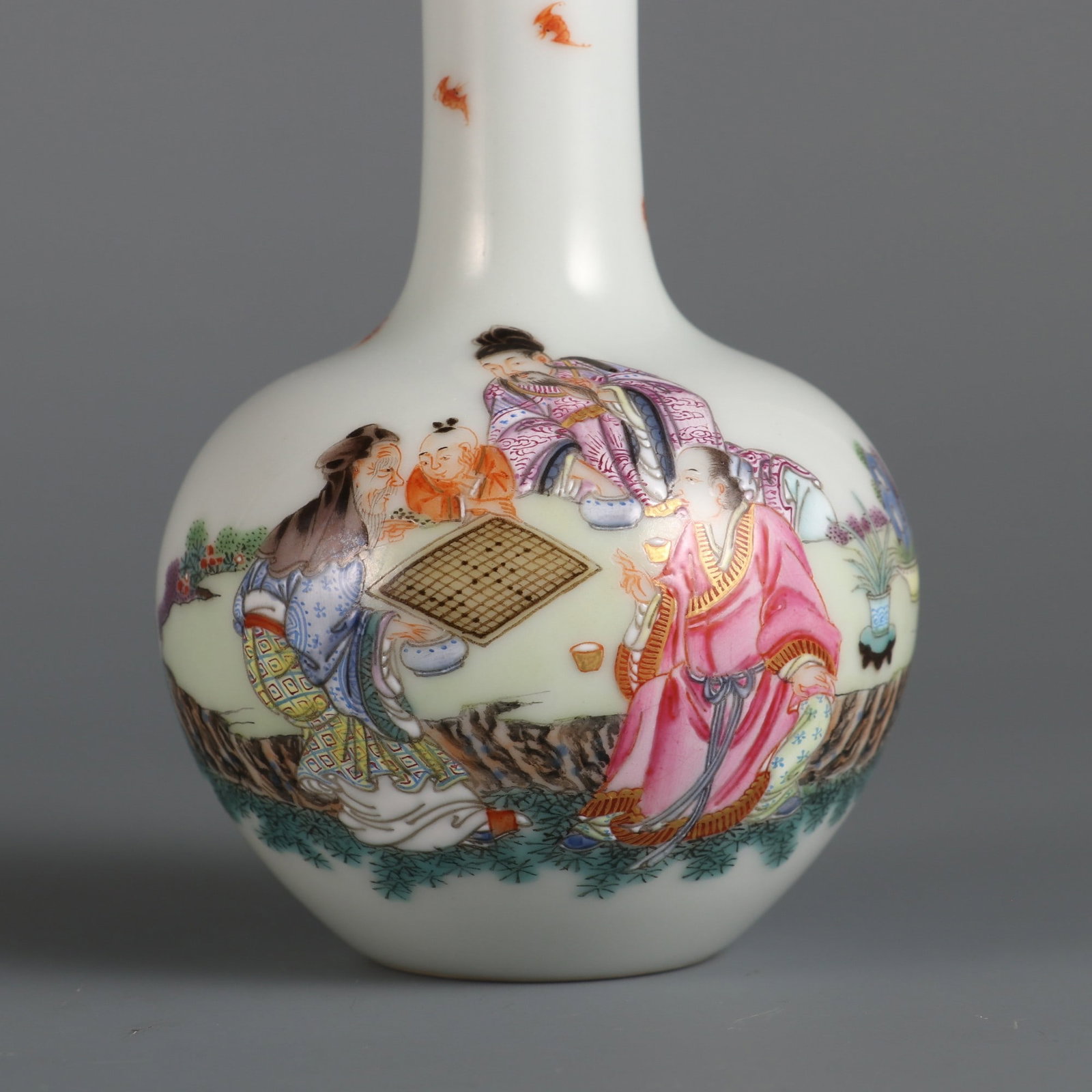 A Exquisite Famille-Rose Figures Pattern Vase - 5
