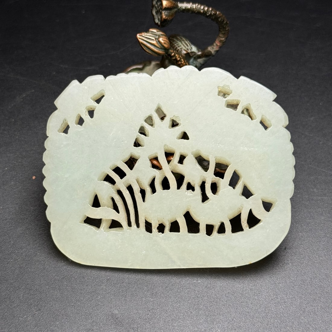 A Exquisite Hotan Jade Crane Pattern Pendant - 2