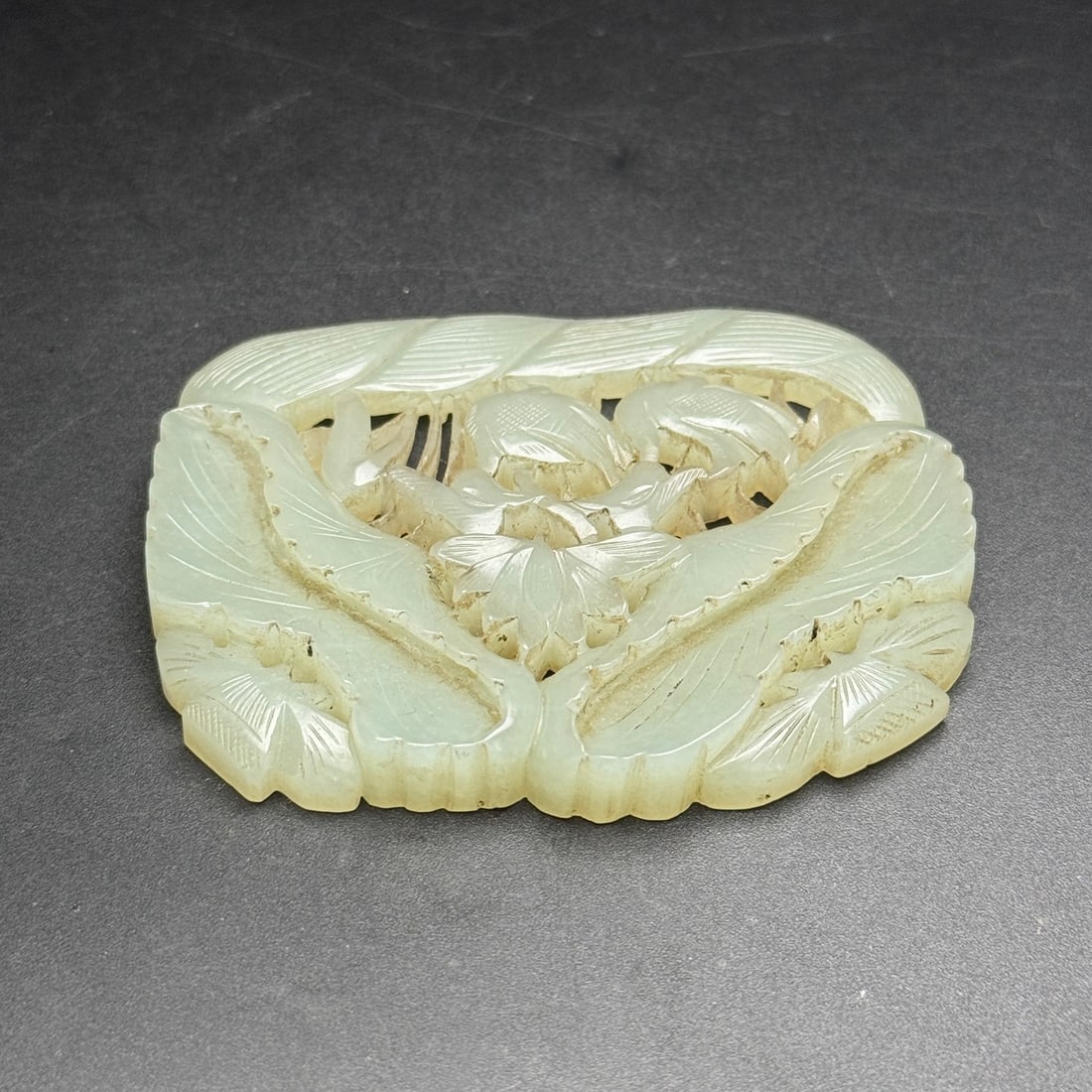 A Exquisite Hotan Jade Crane Pattern Pendant - 5